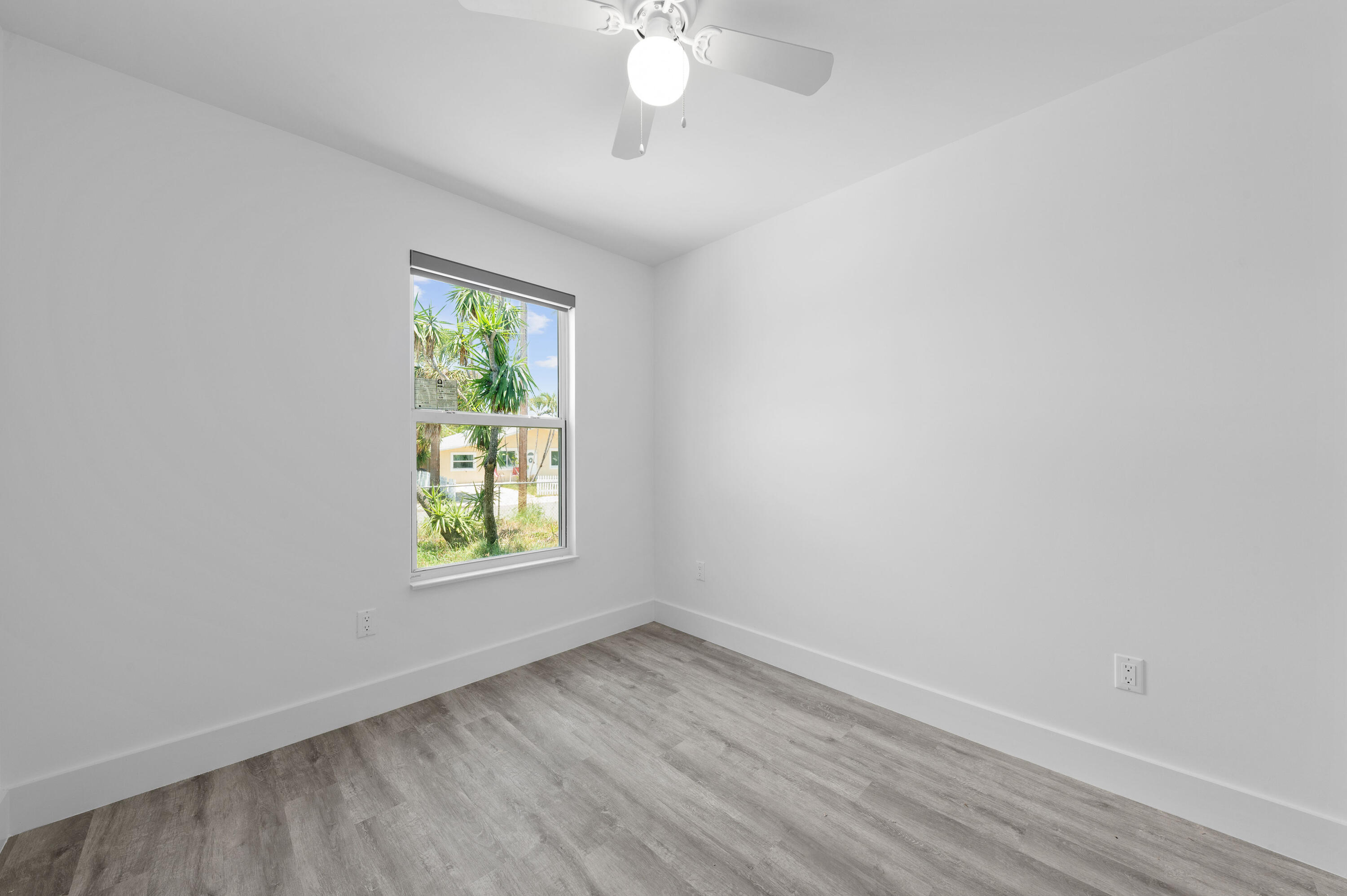 GARDENS THE IN - Residential Lease