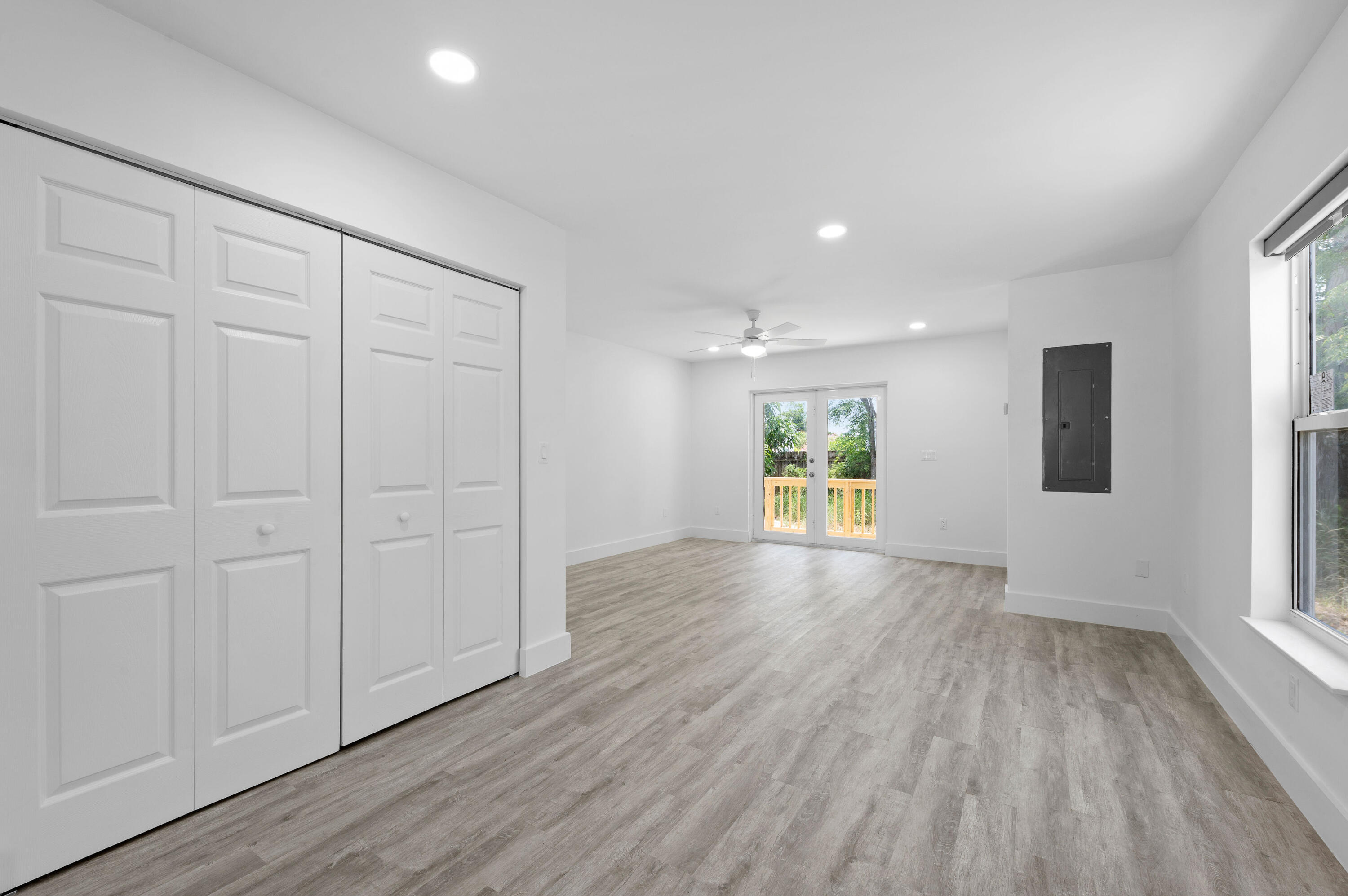 GARDENS THE IN - Residential Lease