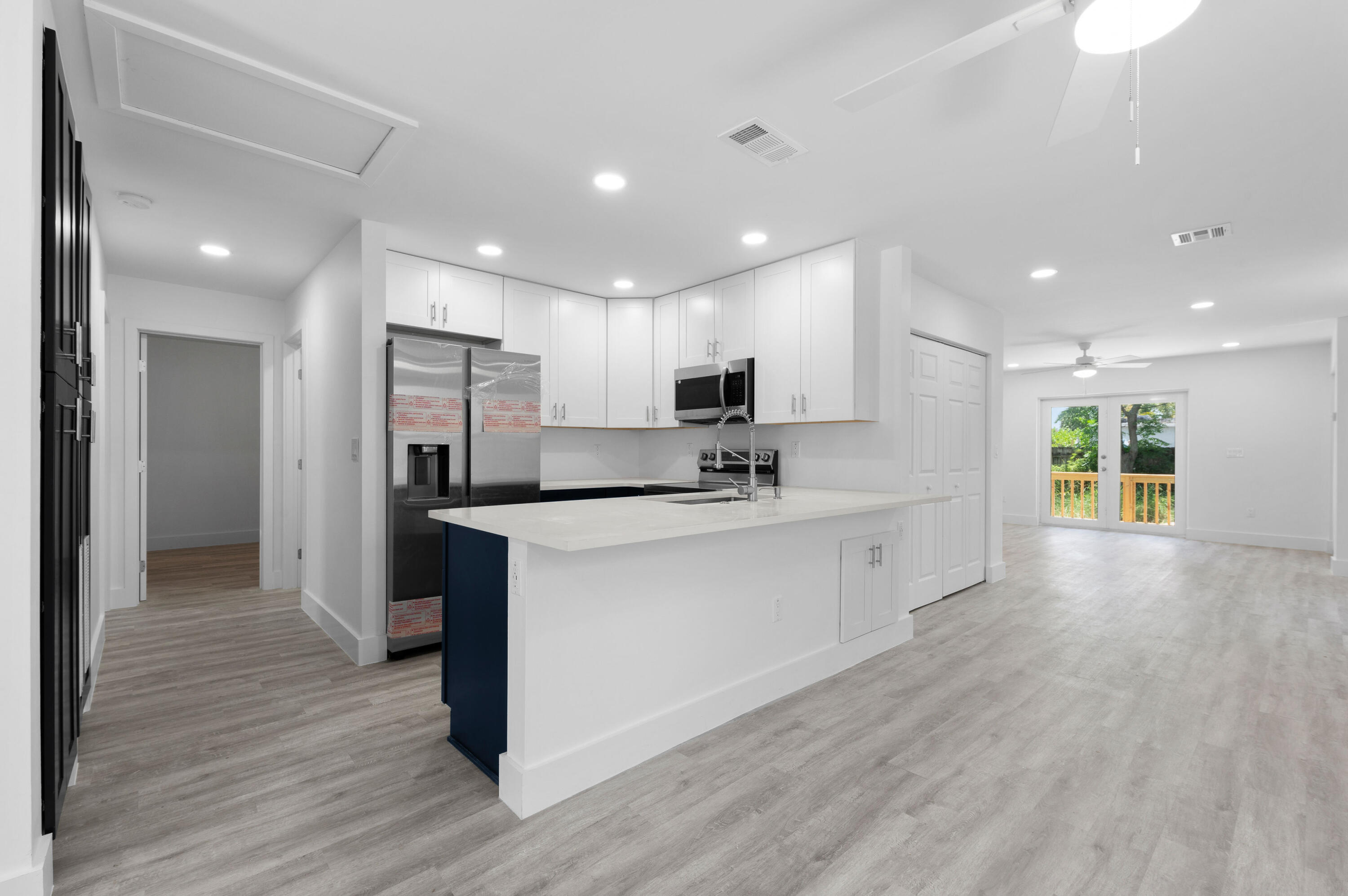 GARDENS THE IN - Residential Lease
