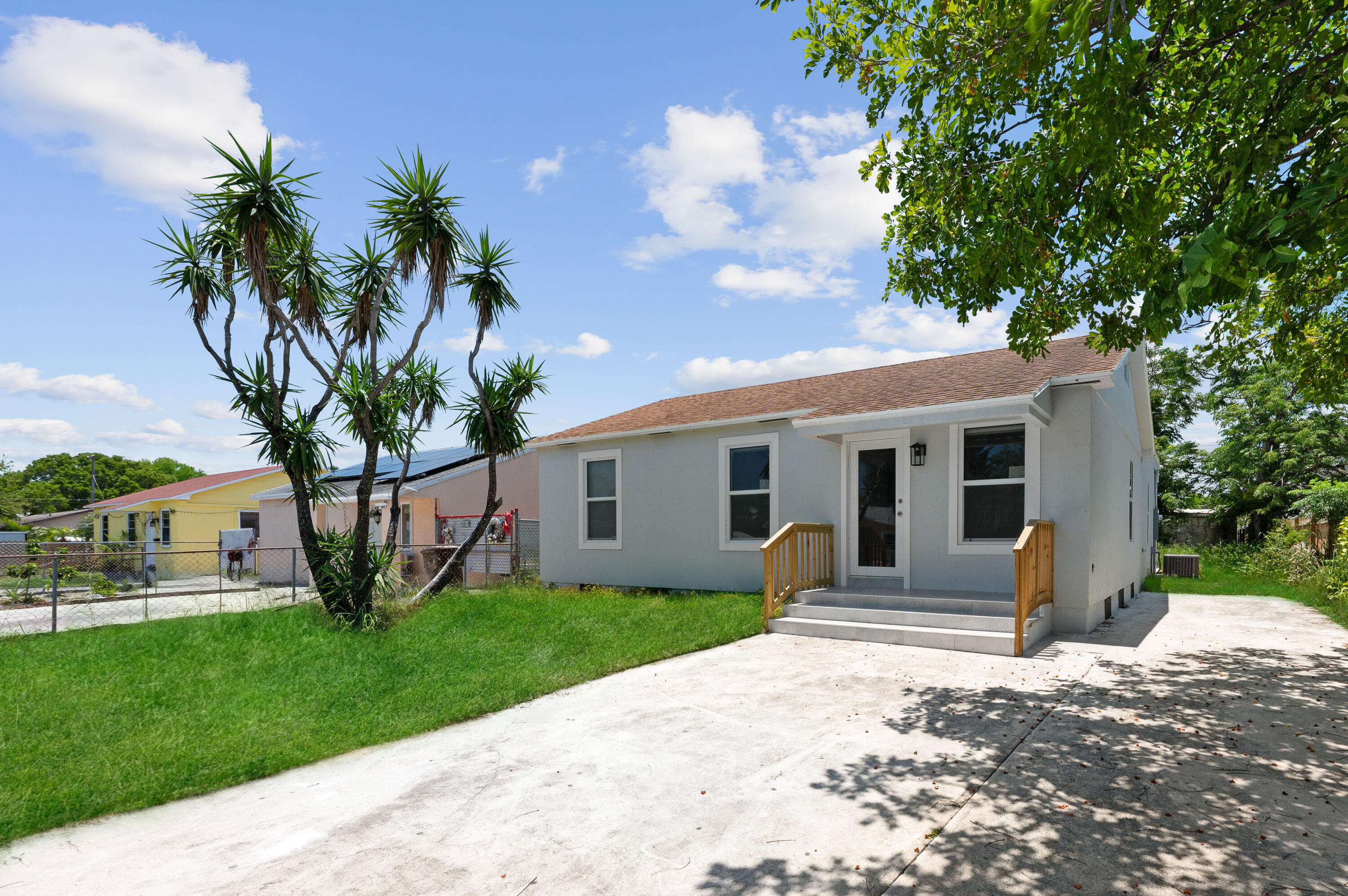 GARDENS THE IN - Residential Lease