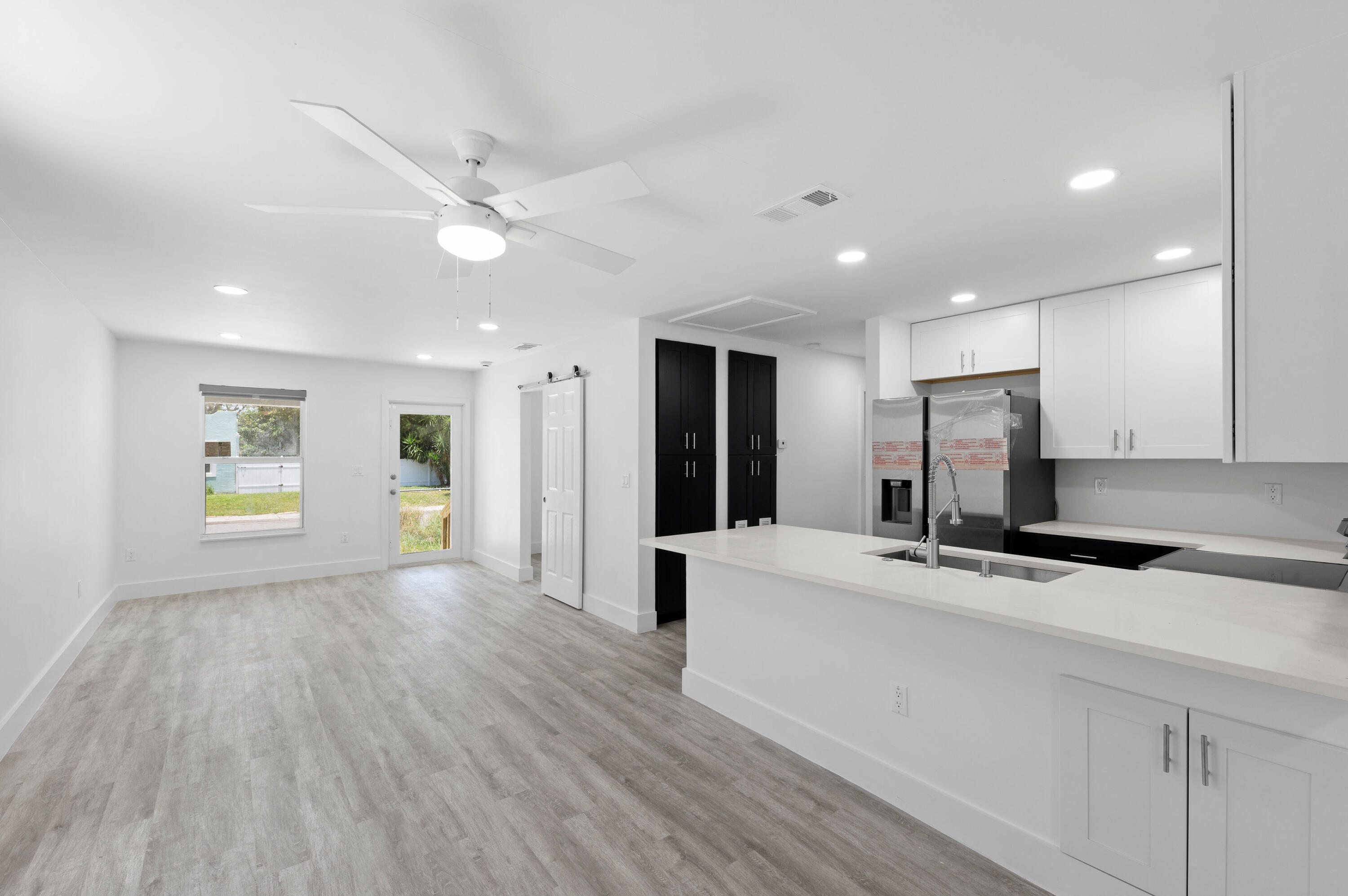 GARDENS THE IN - Residential Lease