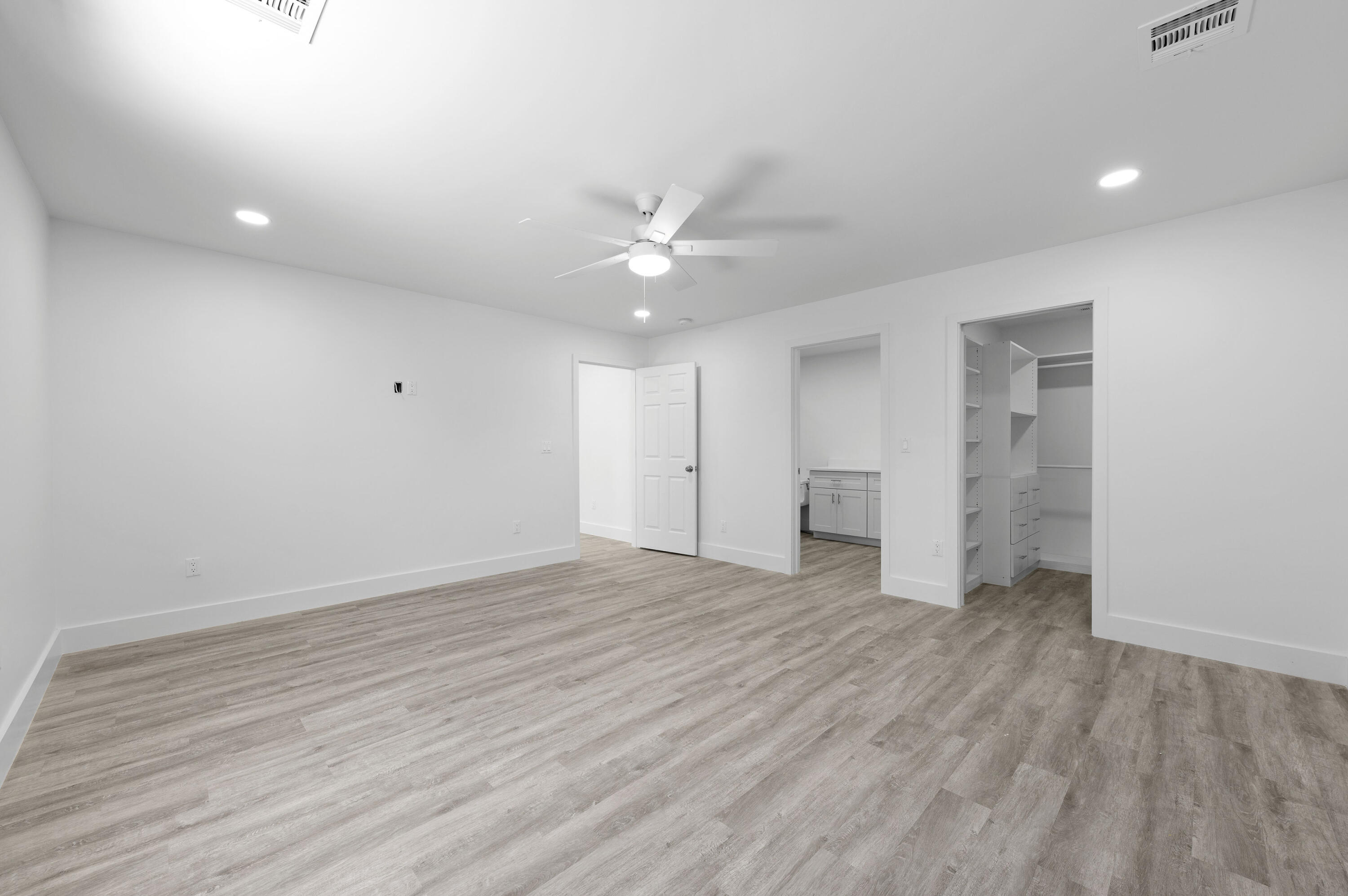 GARDENS THE IN - Residential Lease