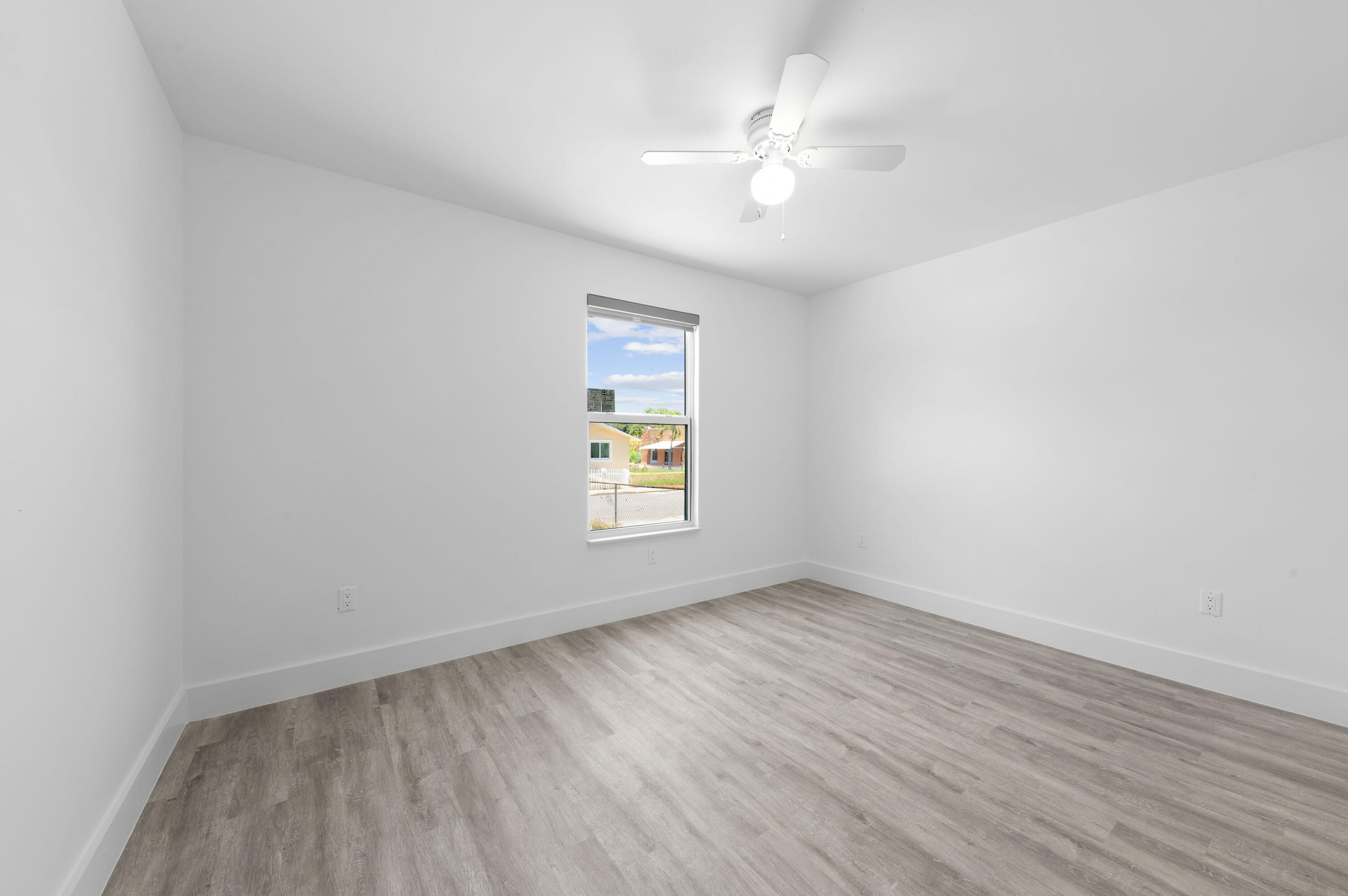 GARDENS THE IN - Residential Lease