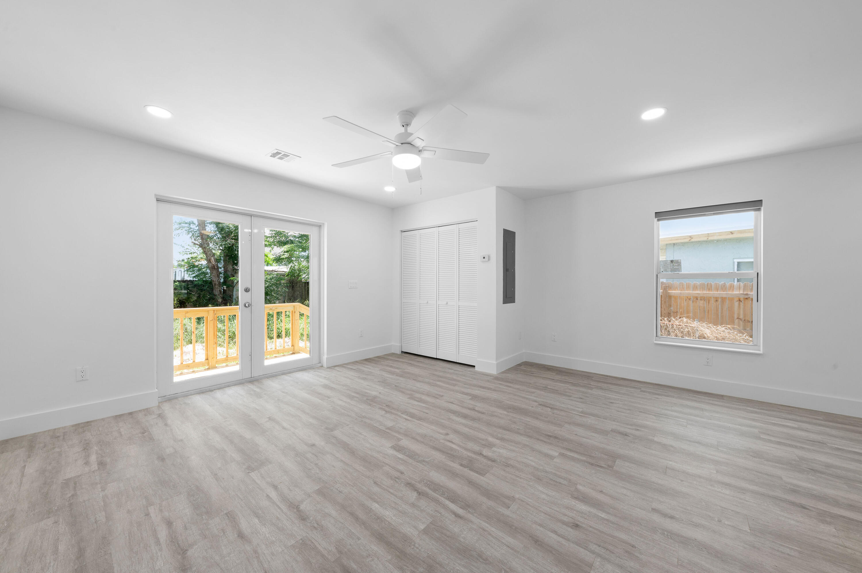 GARDENS THE IN - Residential Lease