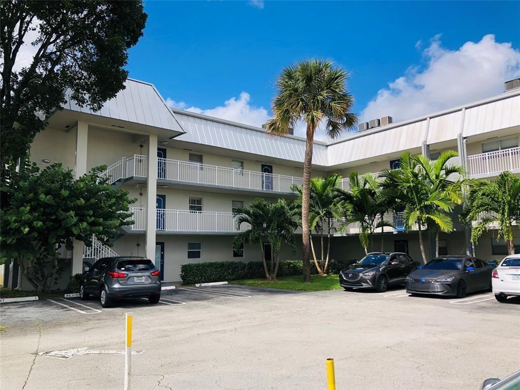 FOXWOOD HOLLOW AT CORAL SPRINGS - Residential