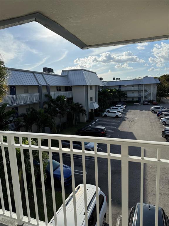 FOXWOOD HOLLOW AT CORAL SPRINGS - Residential
