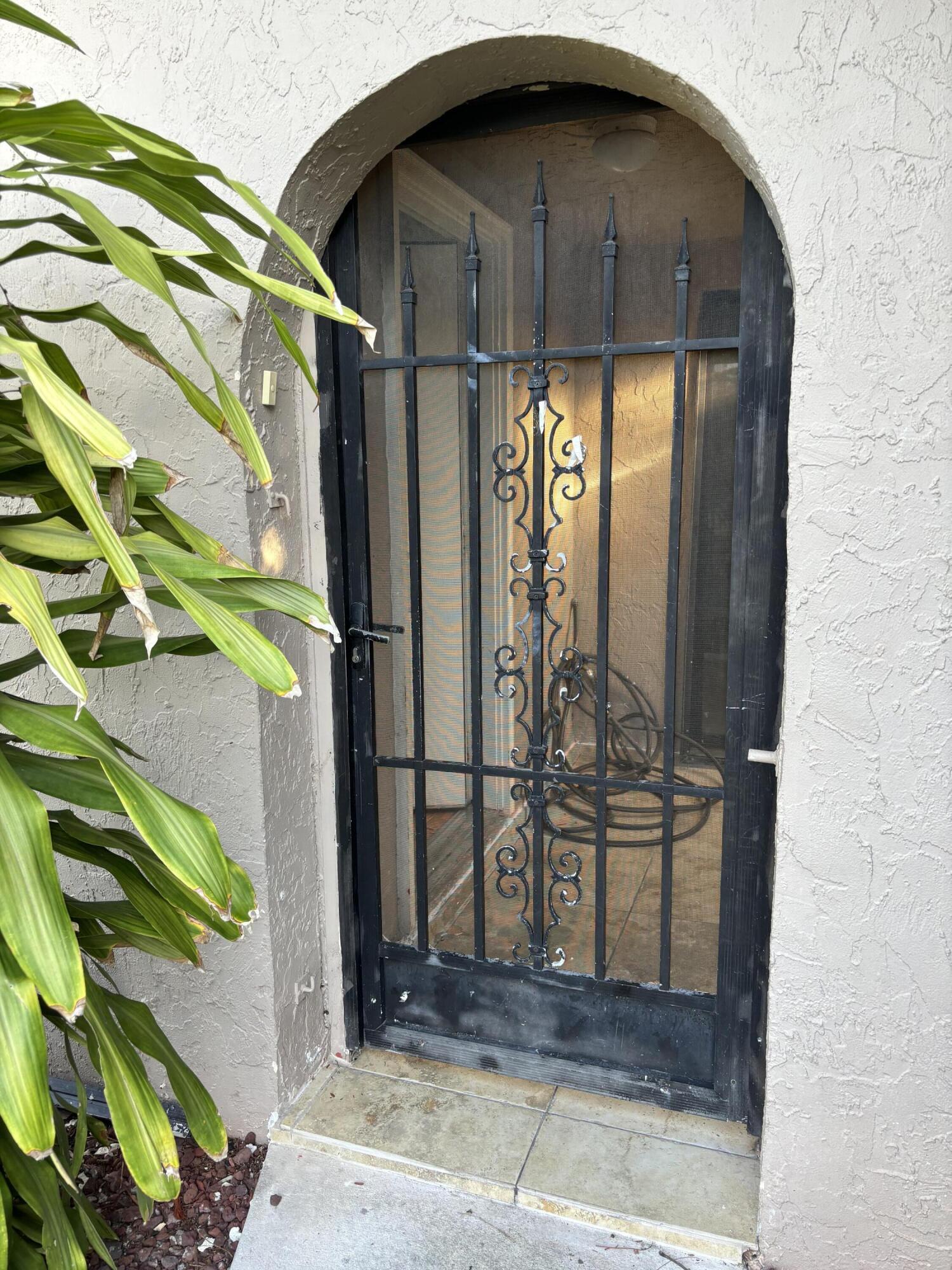 VALENCIA EST - Residential Lease