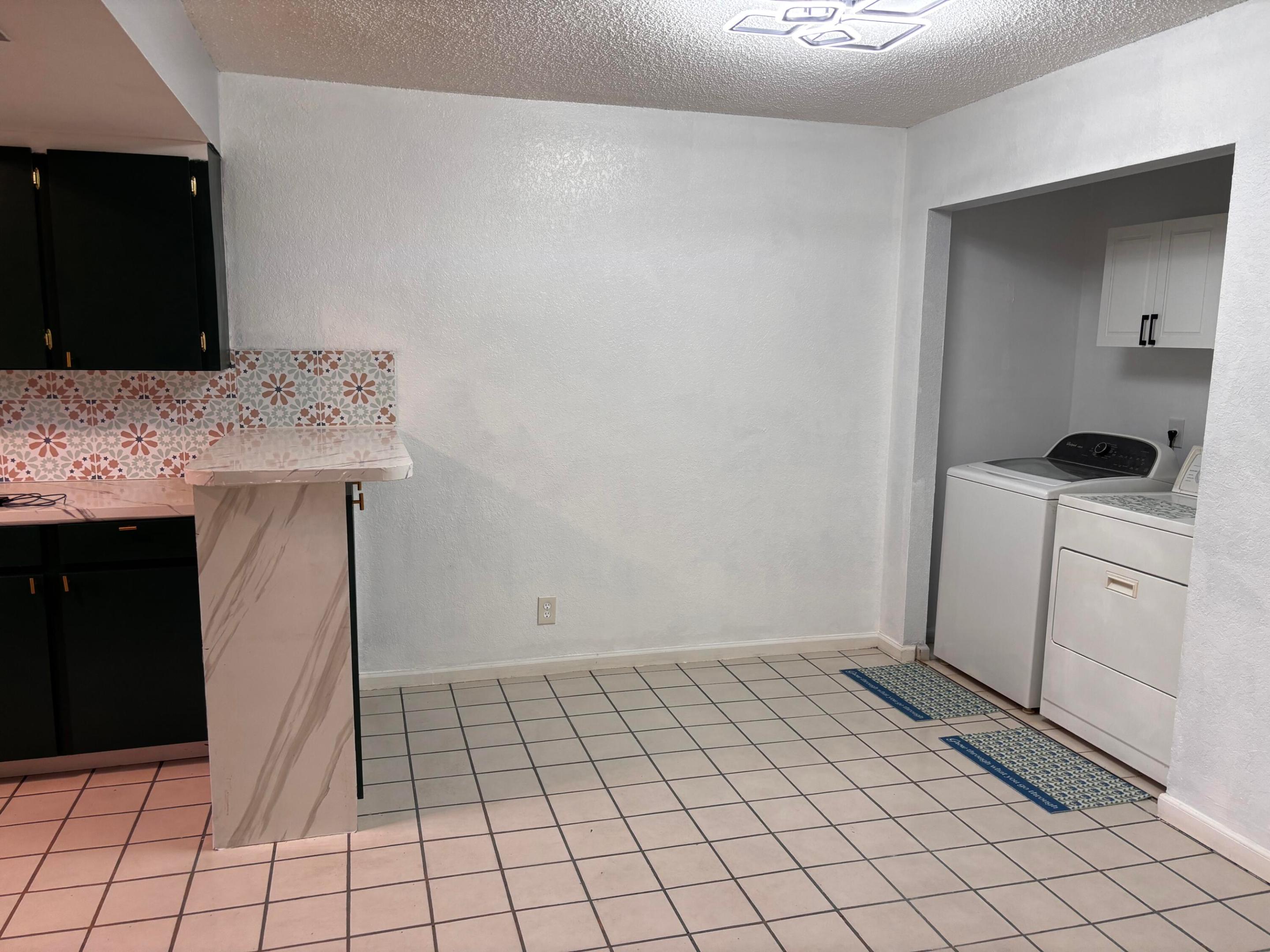 VALENCIA EST - Residential Lease
