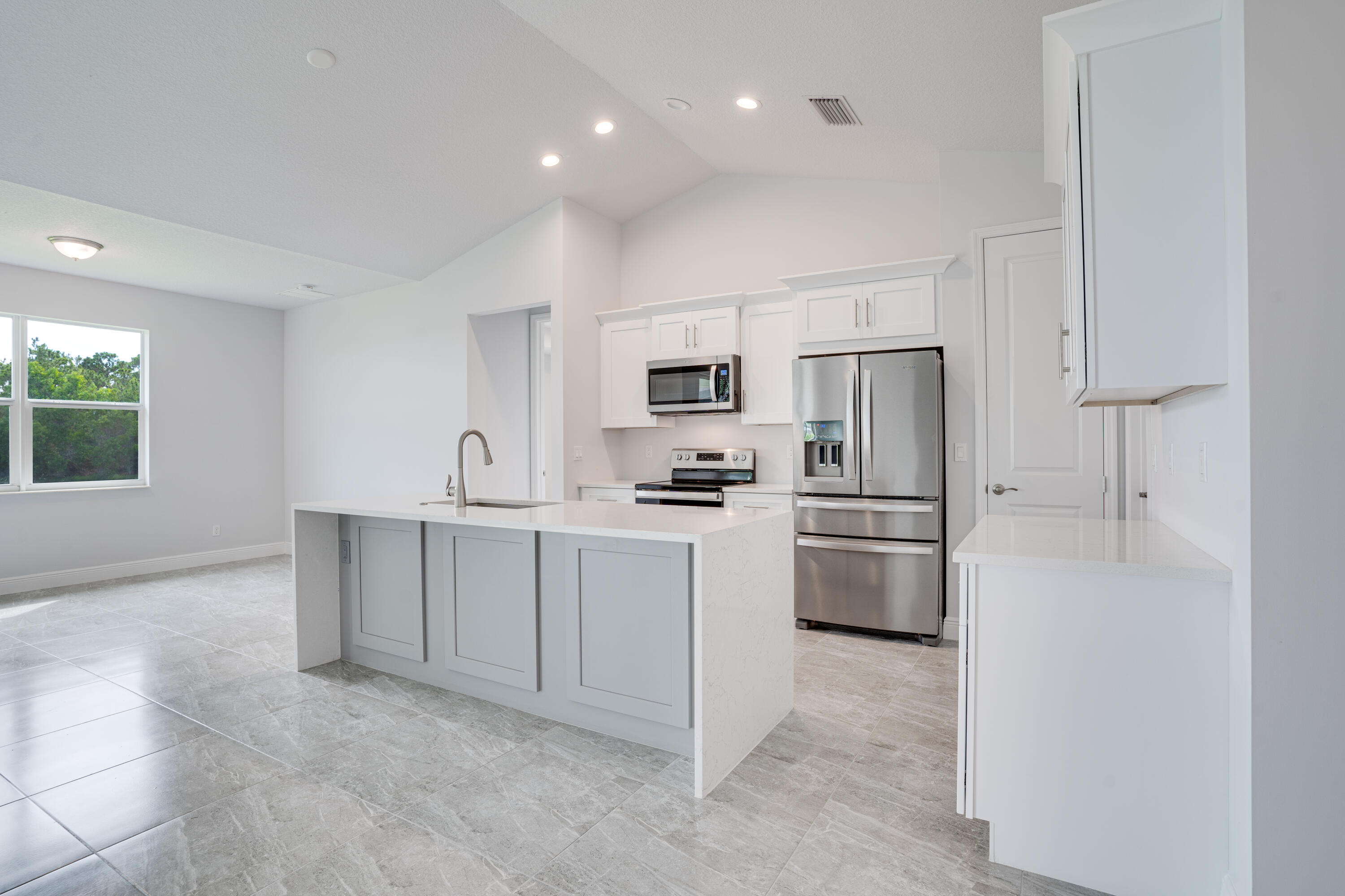 SAWGRASS LAKES PHASE 3A - Residential