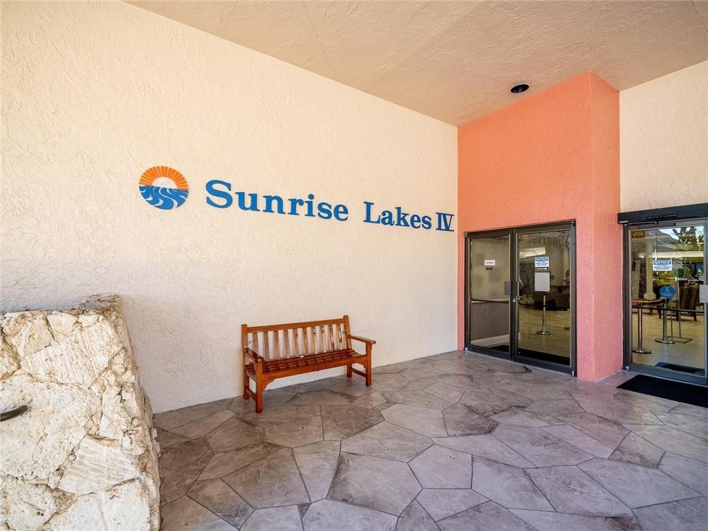 SUNRISE LAKES - Residential