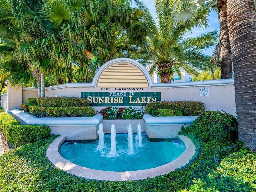 SUNRISE LAKES - Residential