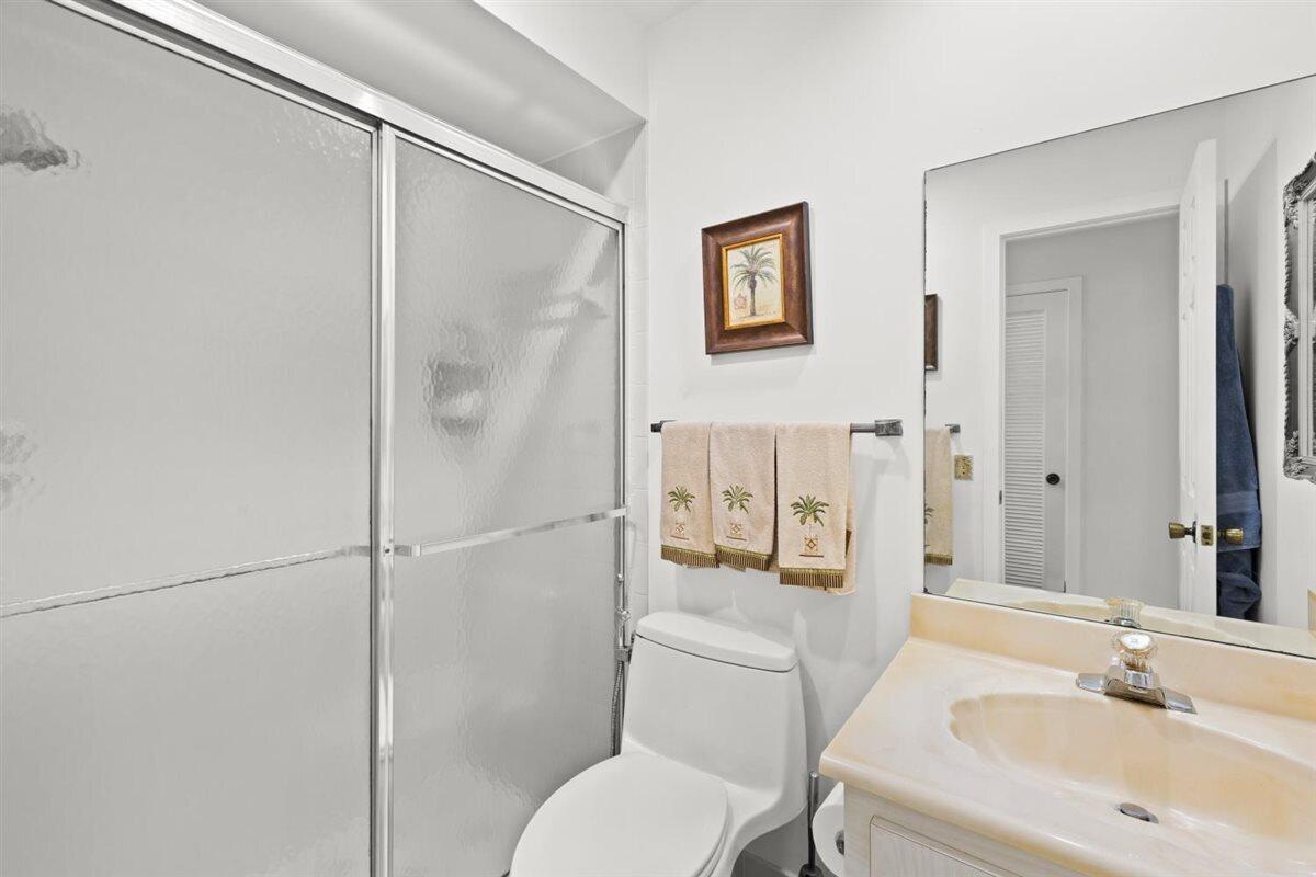 TIBURON I PH III - Residential