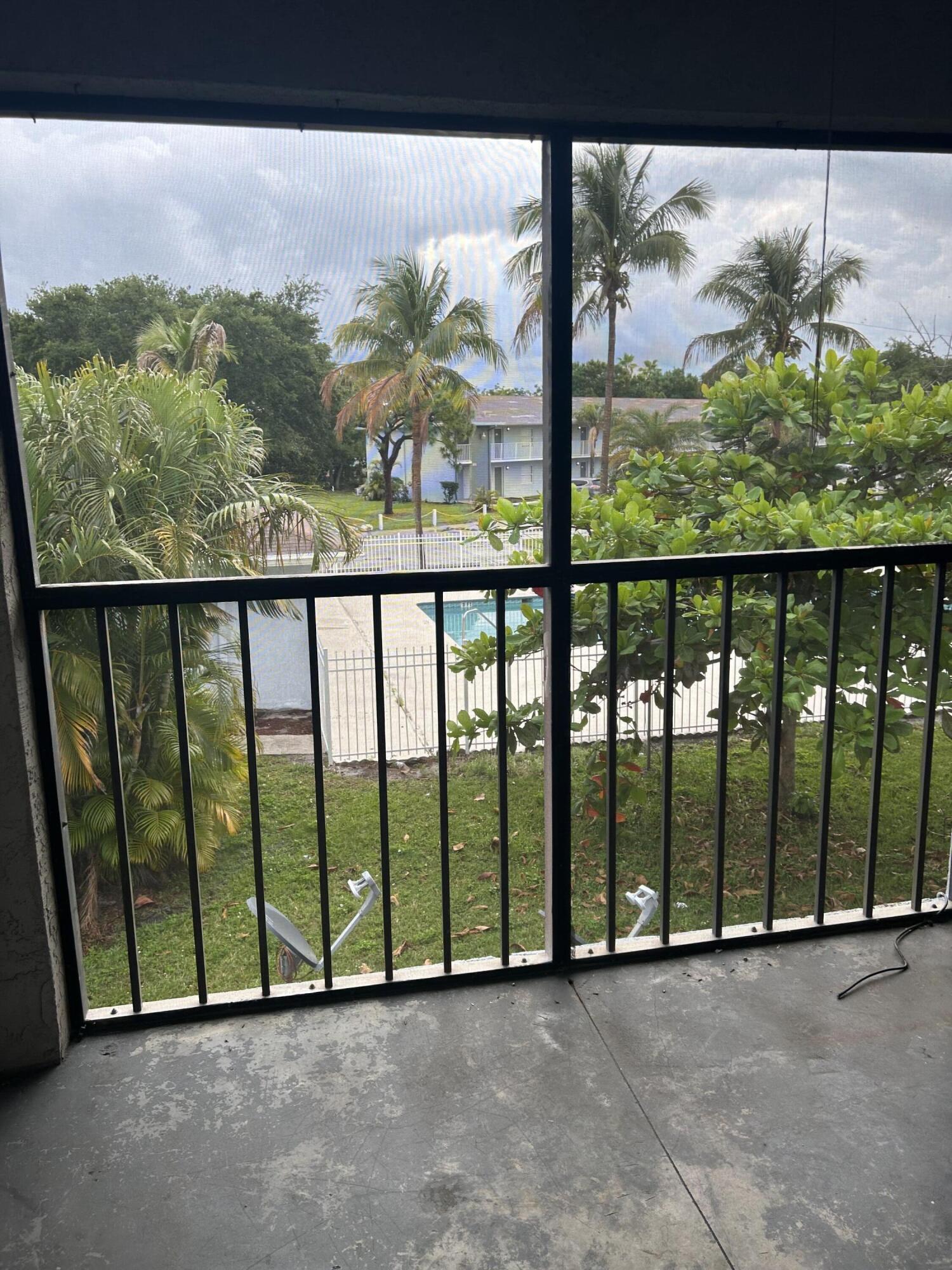 THE HEMINGWAY, A CONDOMINIUM - Residential Lease