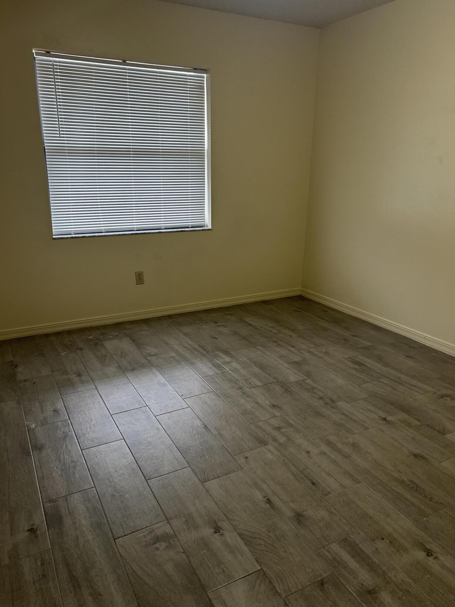 THE HEMINGWAY, A CONDOMINIUM - Residential Lease