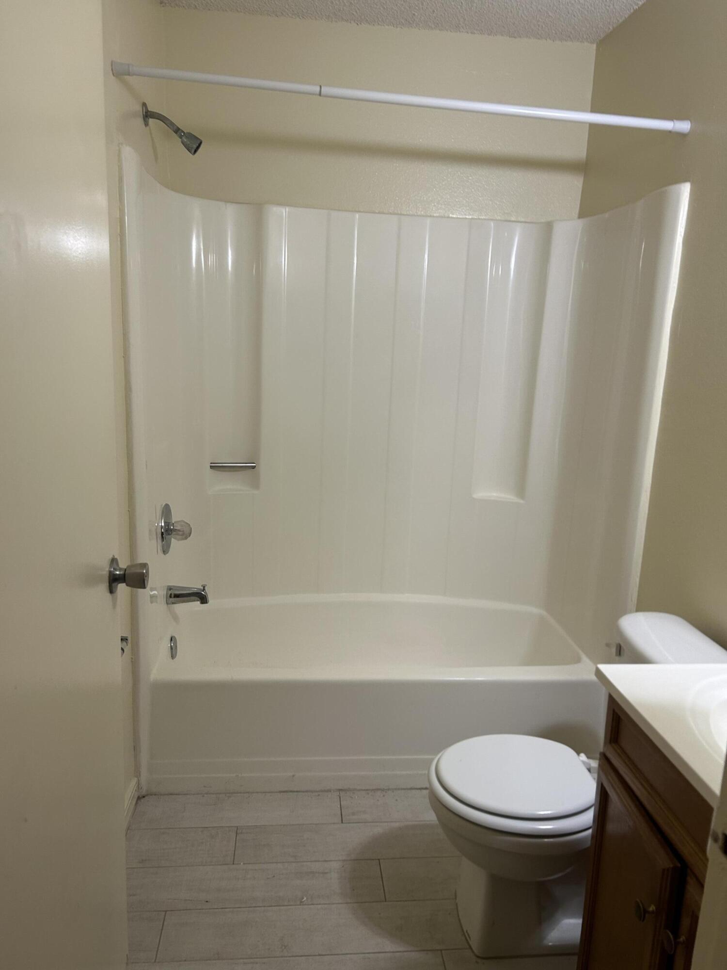 THE HEMINGWAY, A CONDOMINIUM - Residential Lease