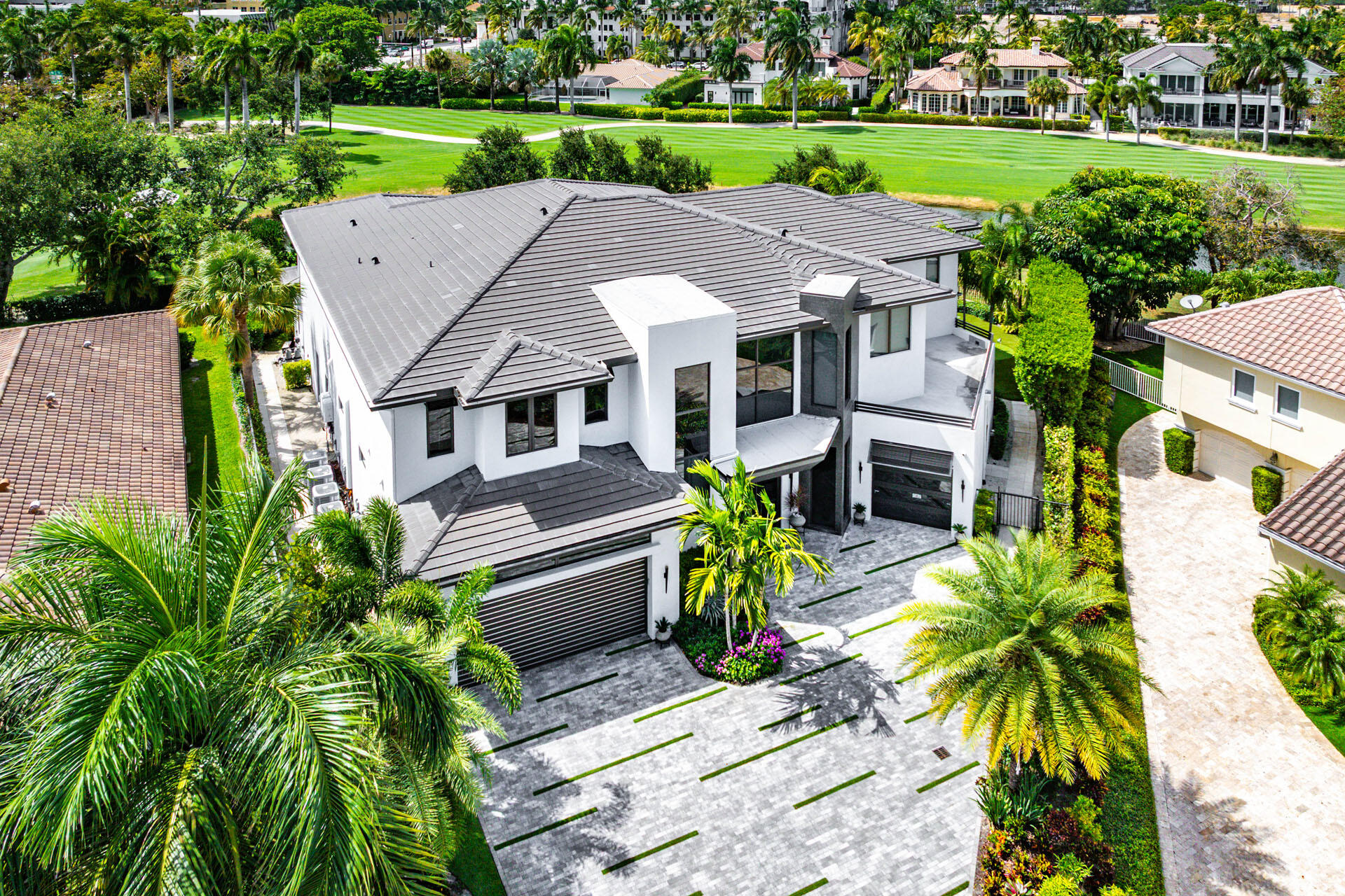 ROYAL PALM YACHT & COUNTRY CLUB - Residential