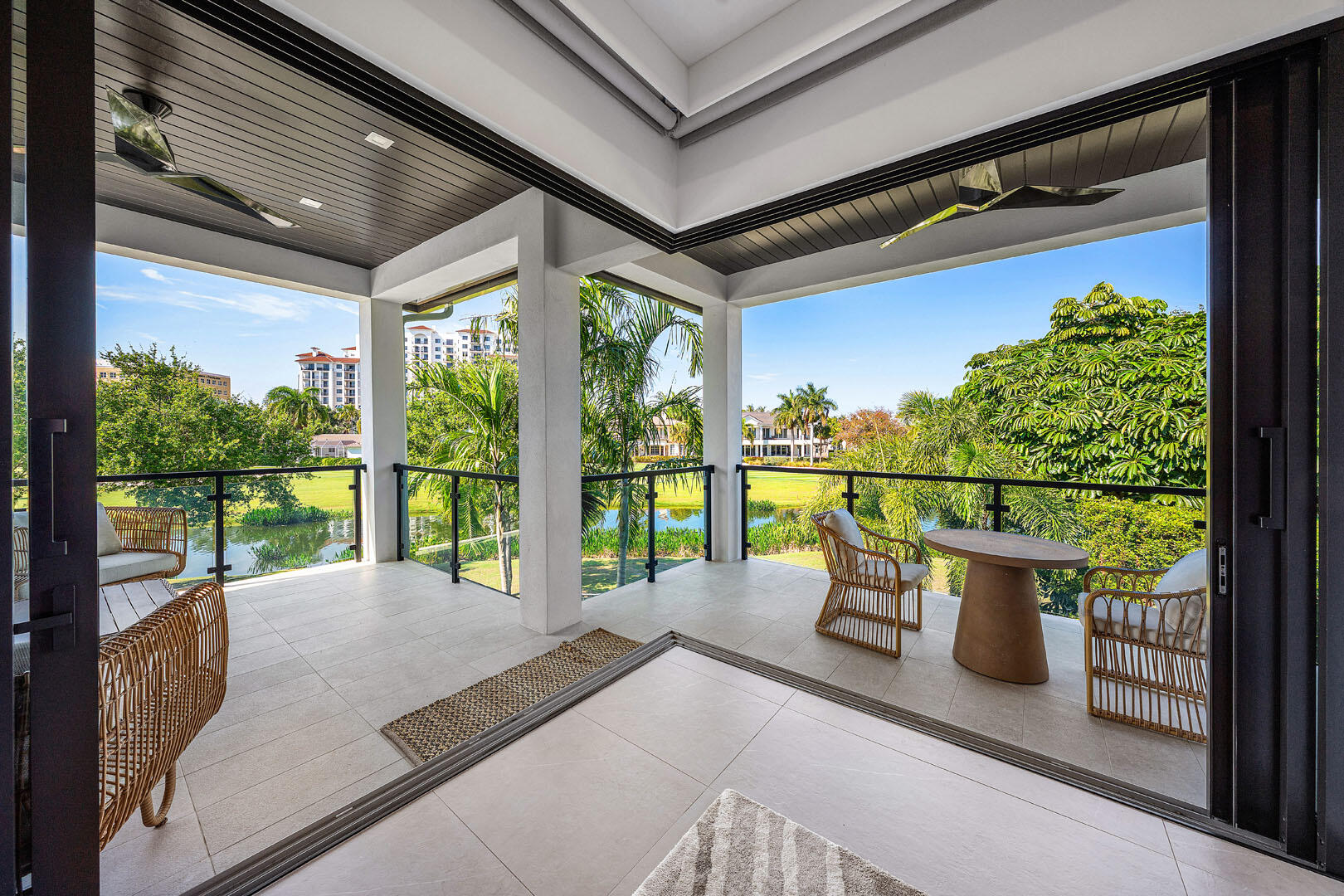 ROYAL PALM YACHT & COUNTRY CLUB - Residential
