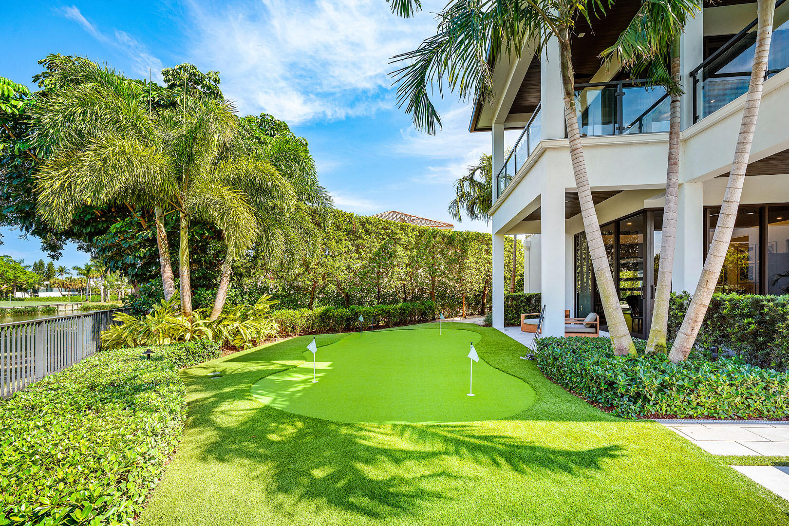 ROYAL PALM YACHT & COUNTRY CLUB - Residential