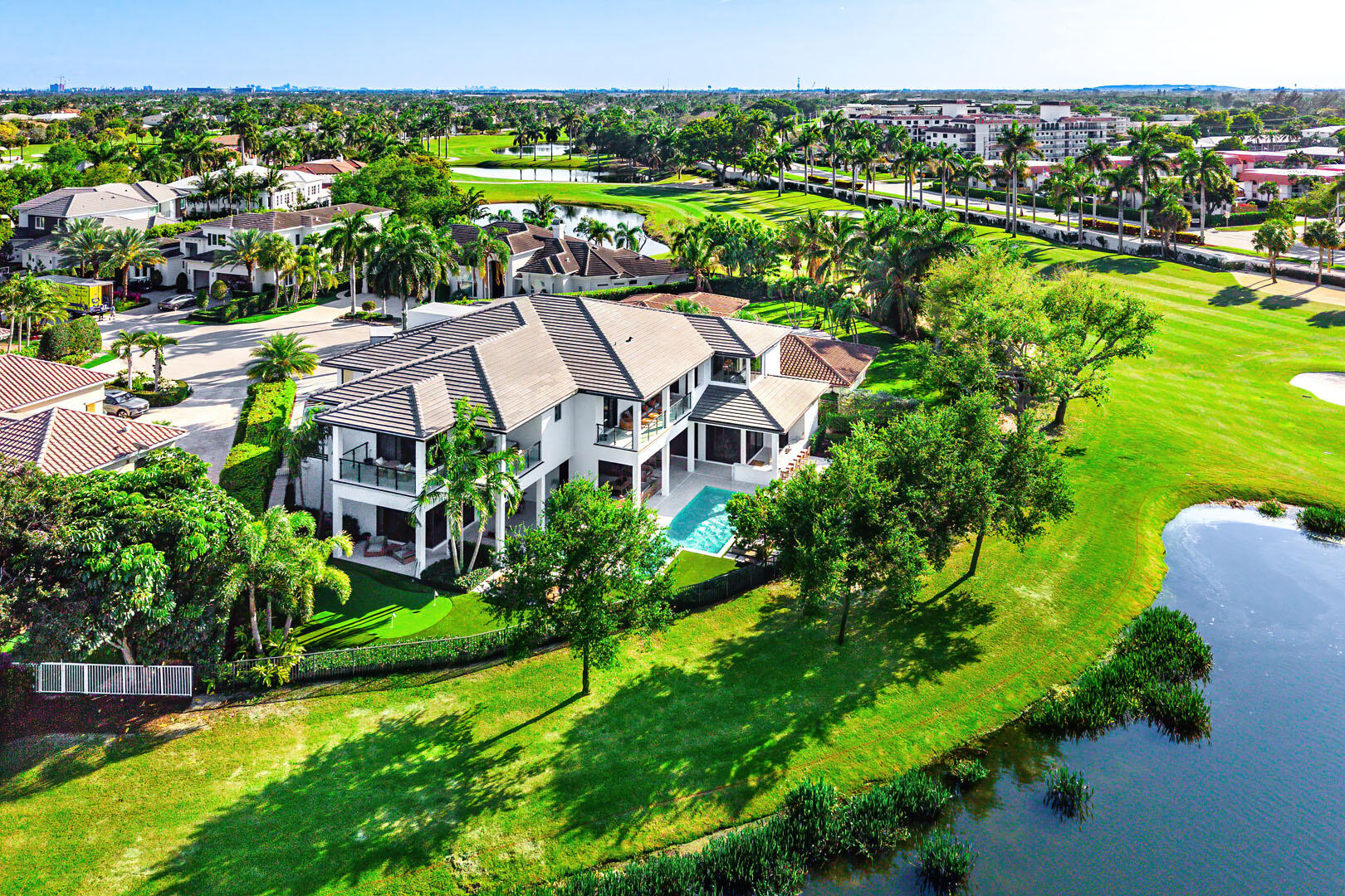 ROYAL PALM YACHT & COUNTRY CLUB - Residential