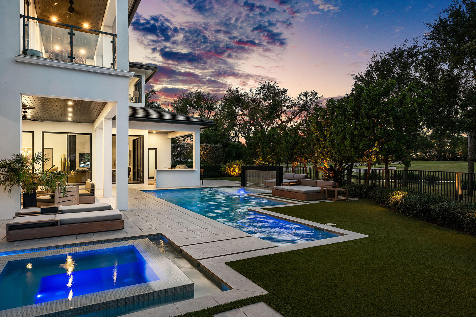 ROYAL PALM YACHT & COUNTRY CLUB - Residential