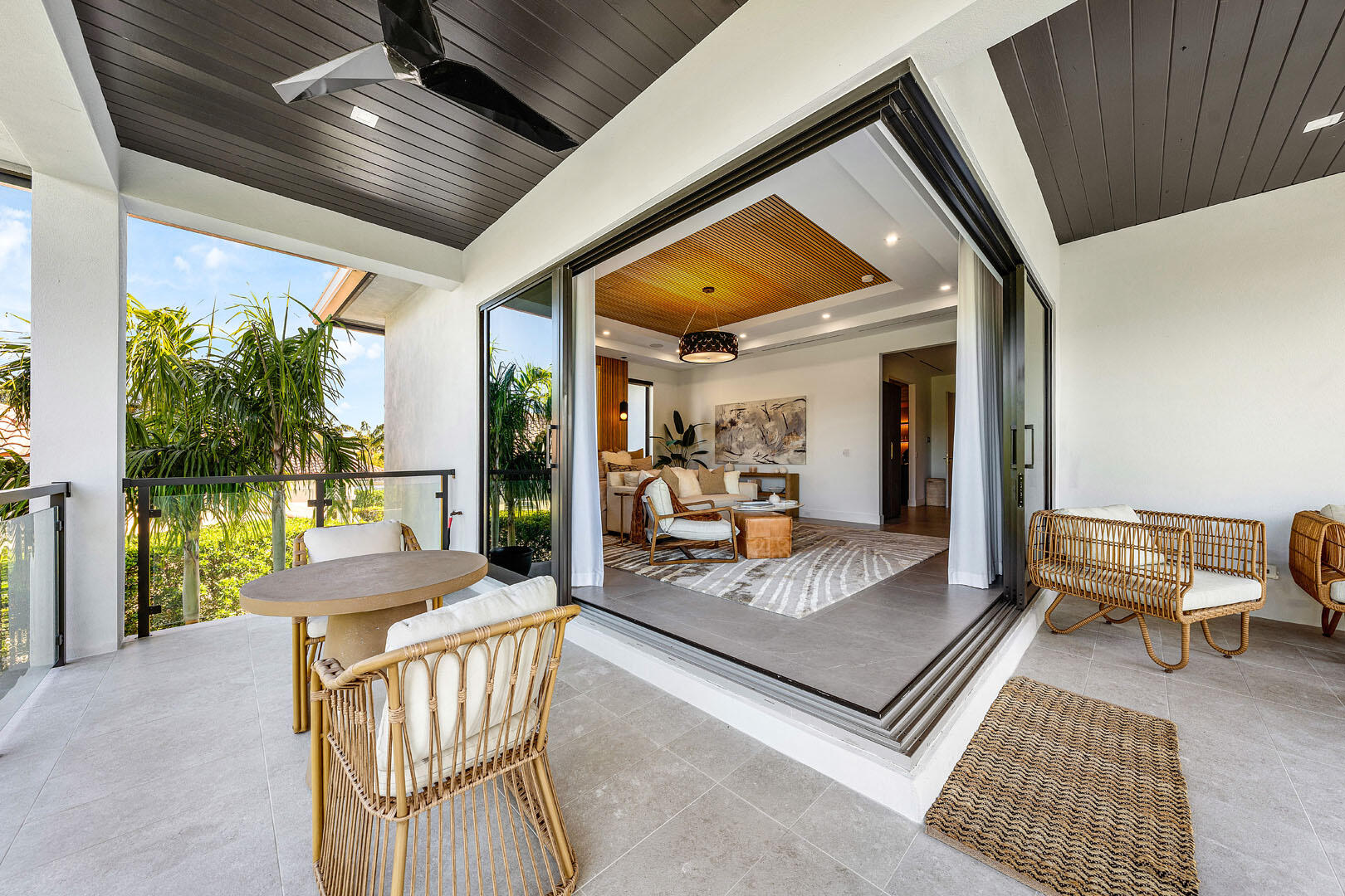 ROYAL PALM YACHT & COUNTRY CLUB - Residential