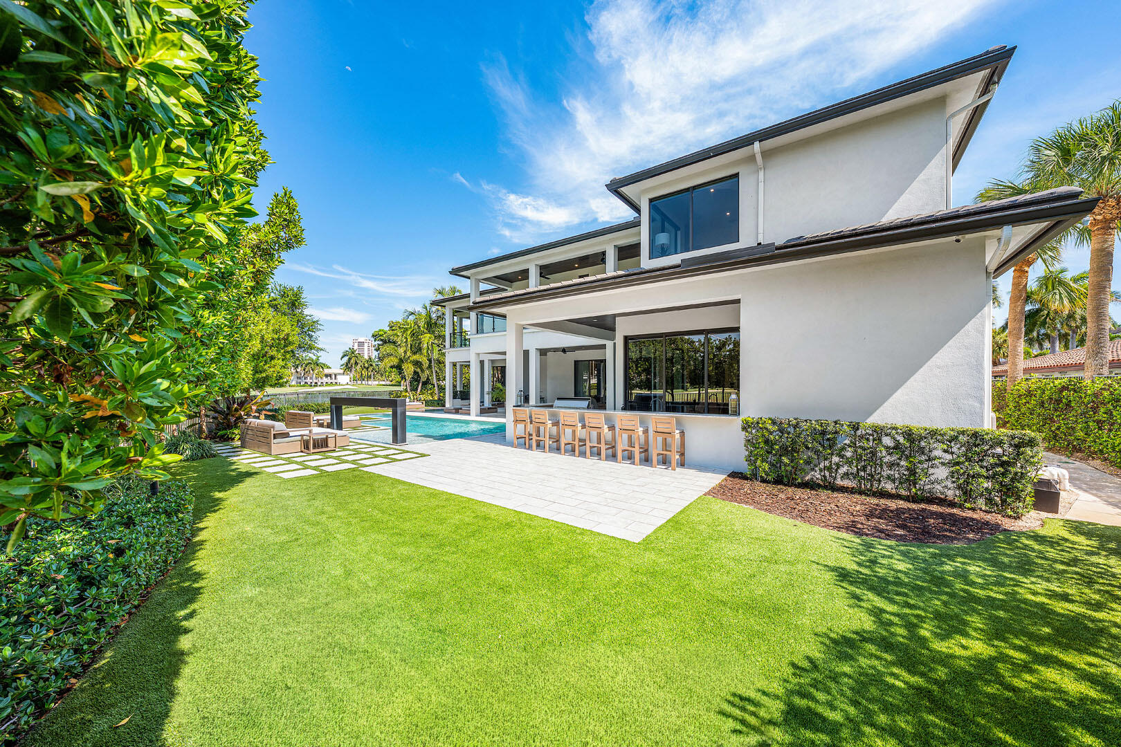 ROYAL PALM YACHT & COUNTRY CLUB - Residential