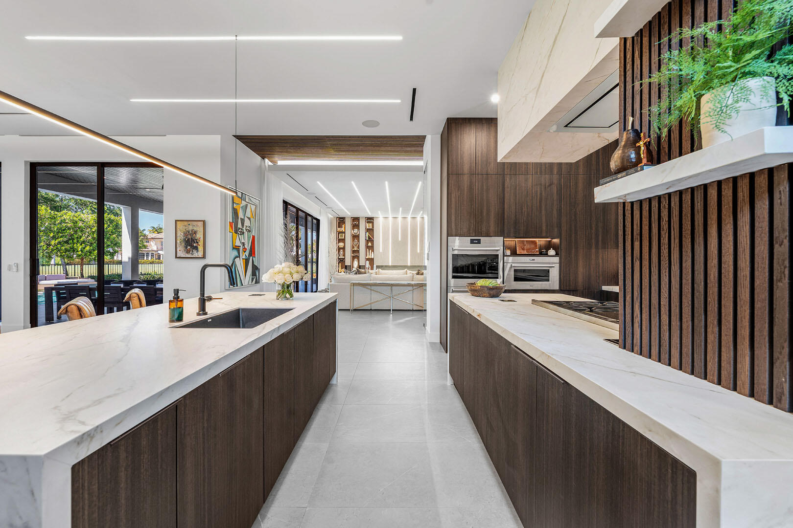 ROYAL PALM YACHT & COUNTRY CLUB - Residential