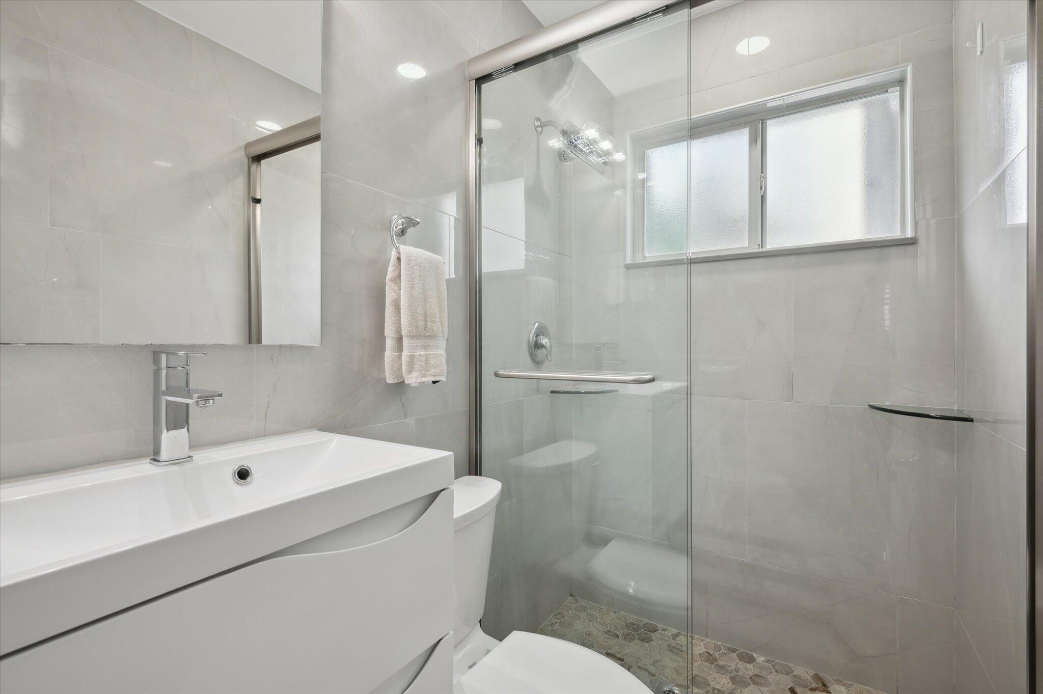BLOUNT BROS POMPANO BEACH - Residential