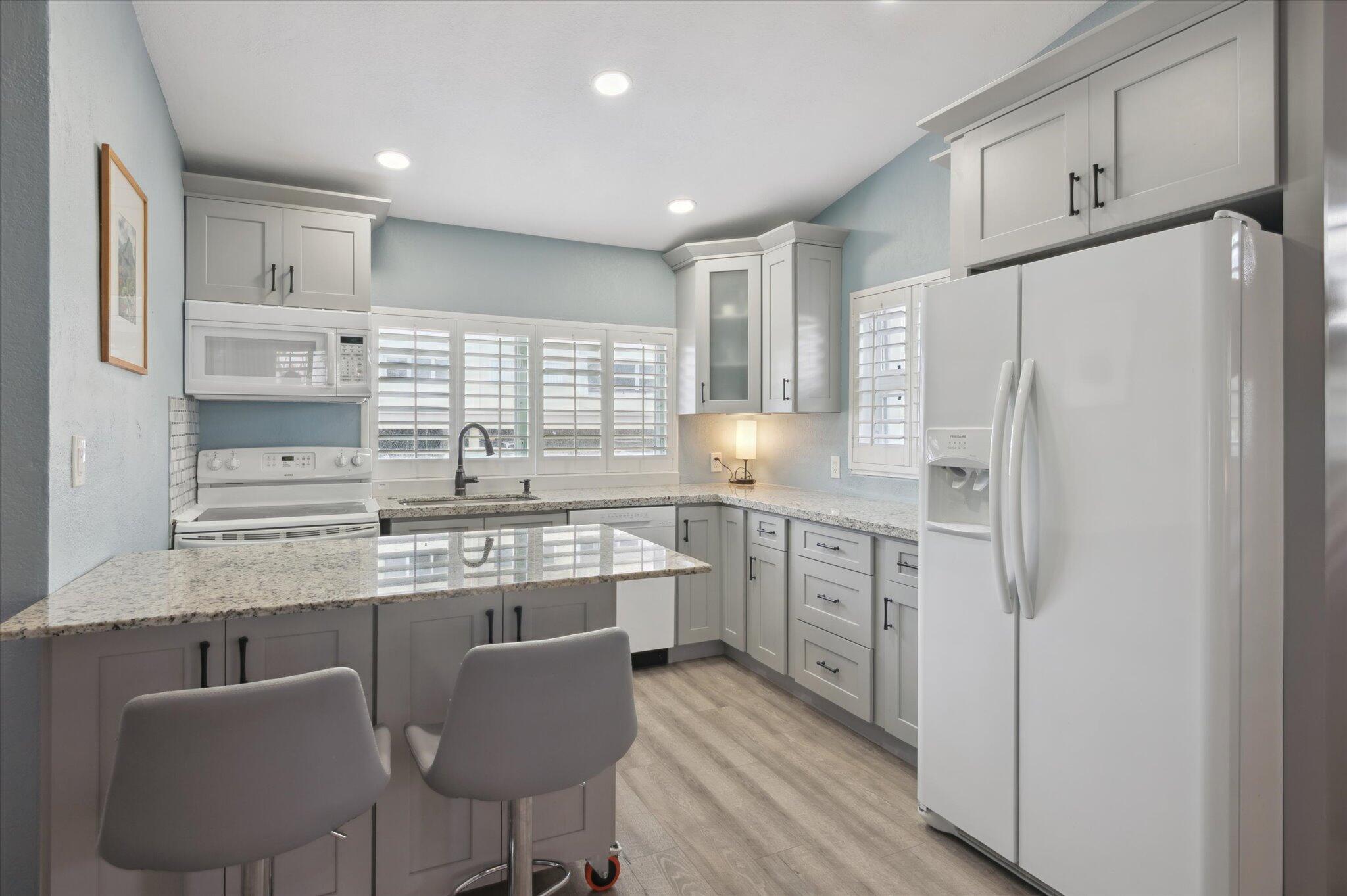 BLOUNT BROS POMPANO BEACH - Residential