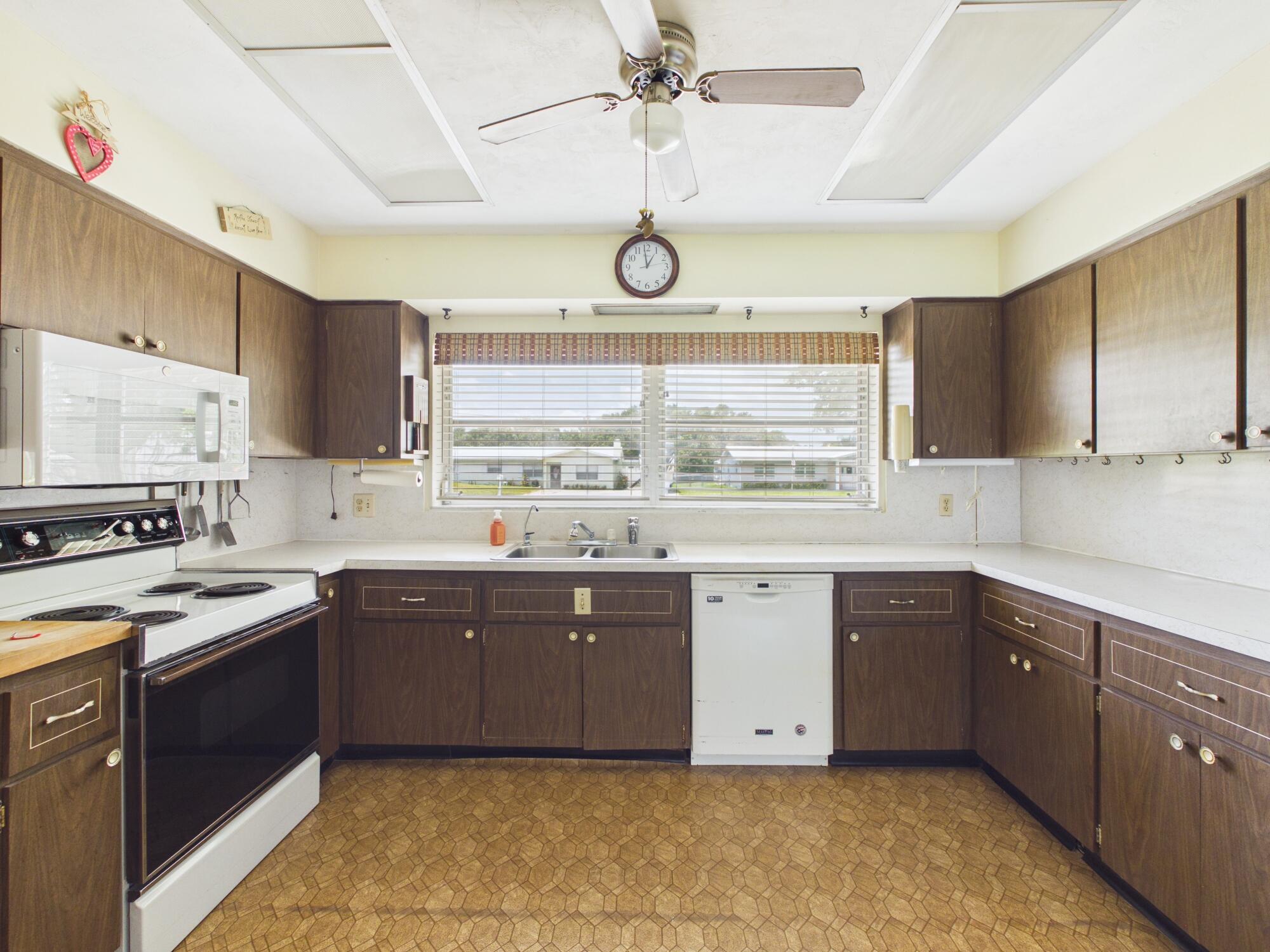 OKEECHOBEE ESTATES 2ND - Residential