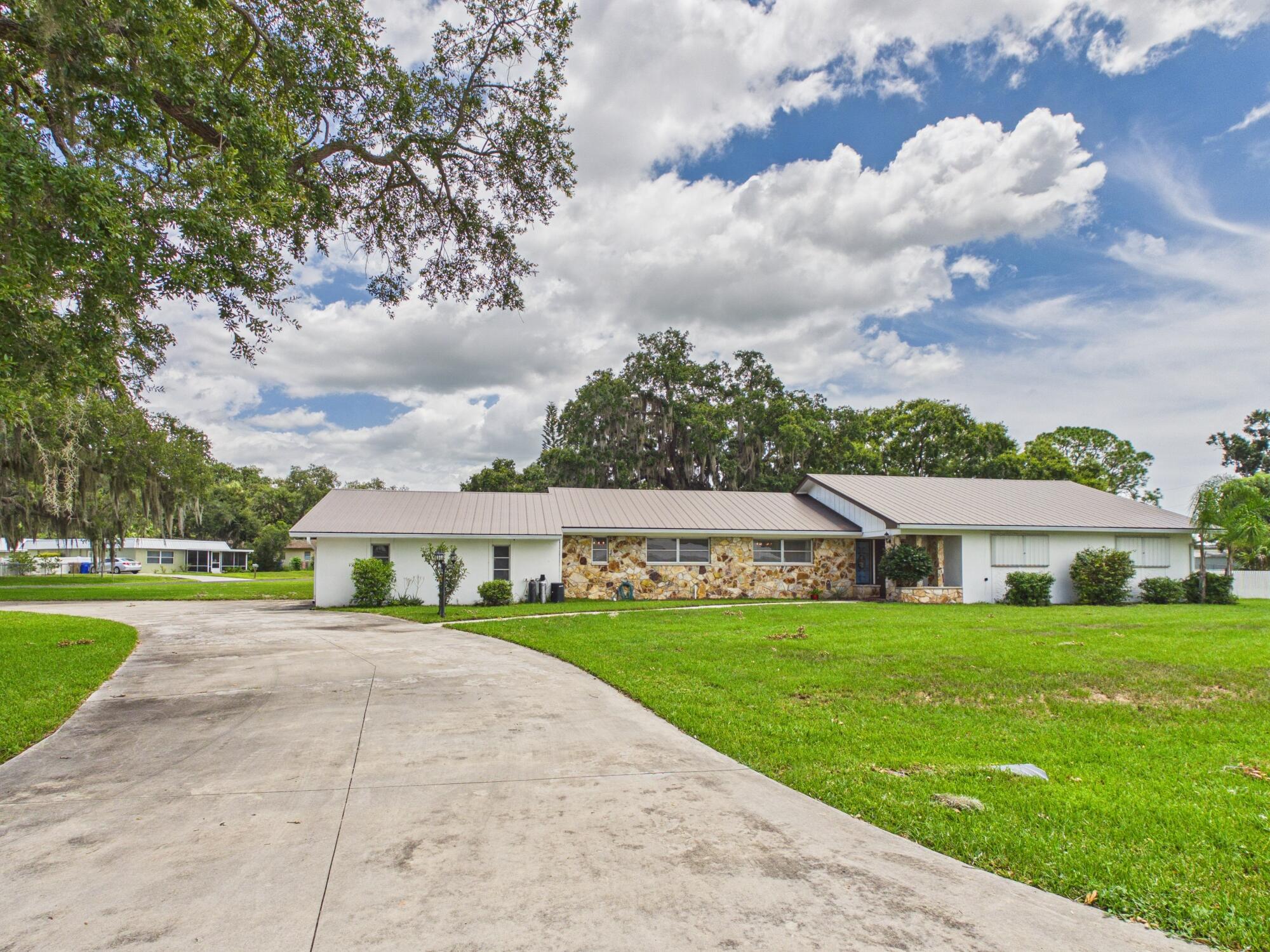 OKEECHOBEE ESTATES 2ND - Residential