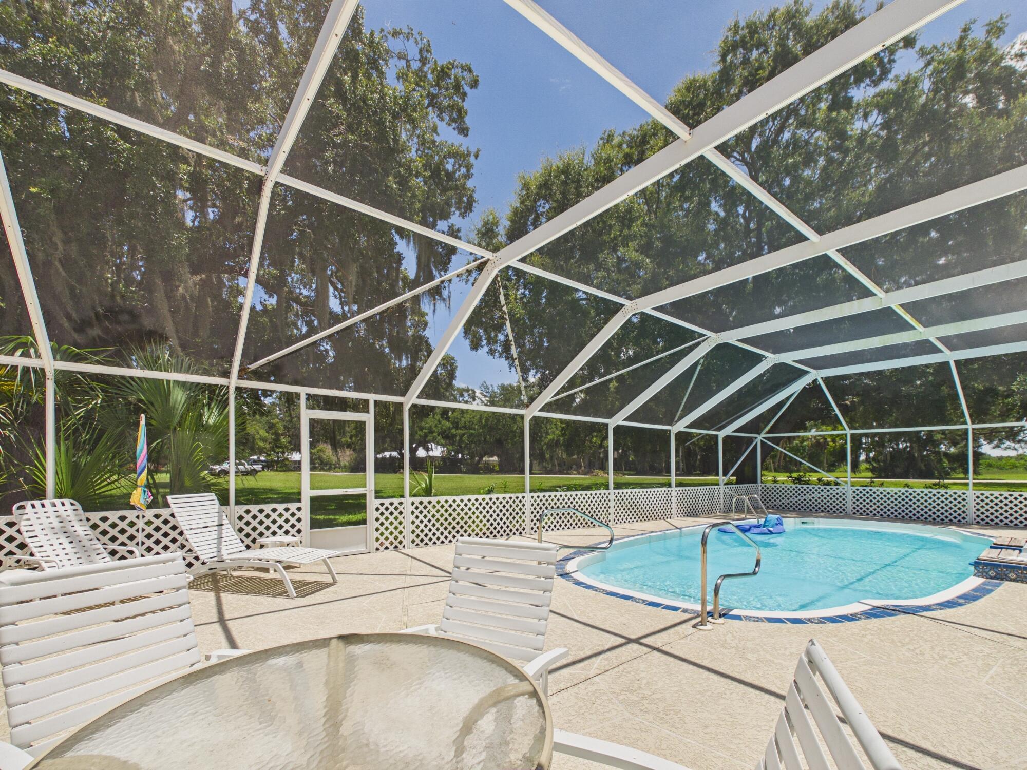 OKEECHOBEE ESTATES 2ND - Residential
