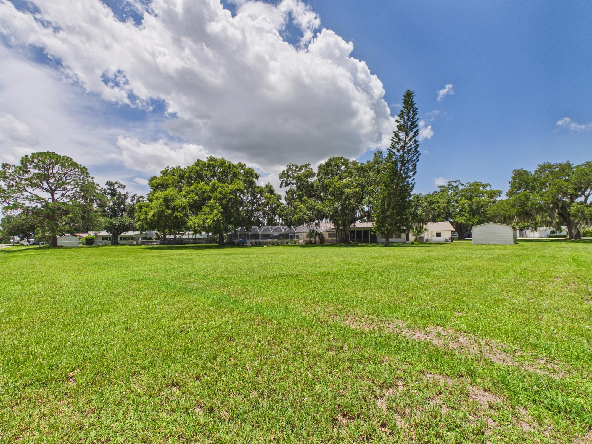 OKEECHOBEE ESTATES 2ND - Residential