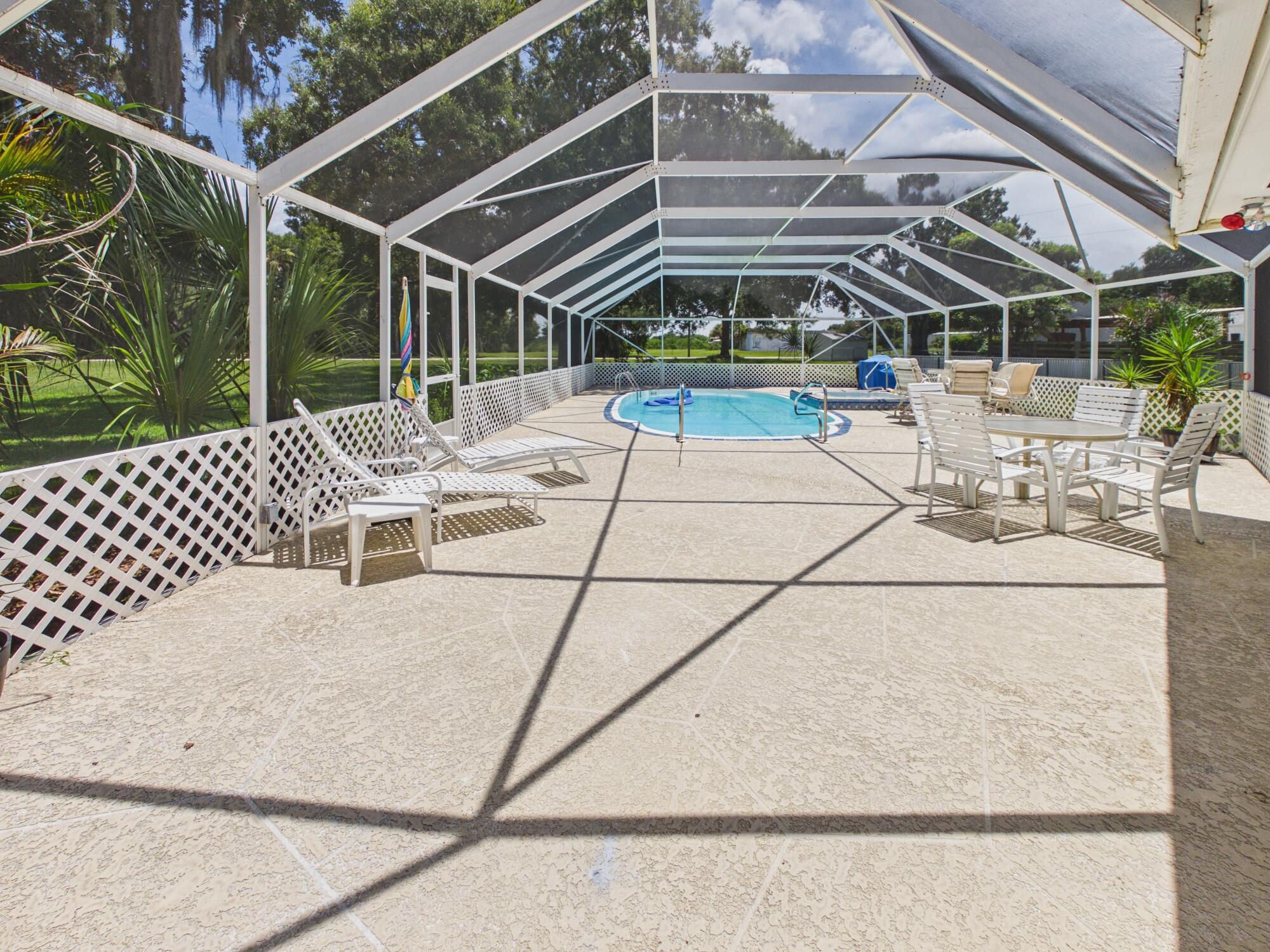 OKEECHOBEE ESTATES 2ND - Residential