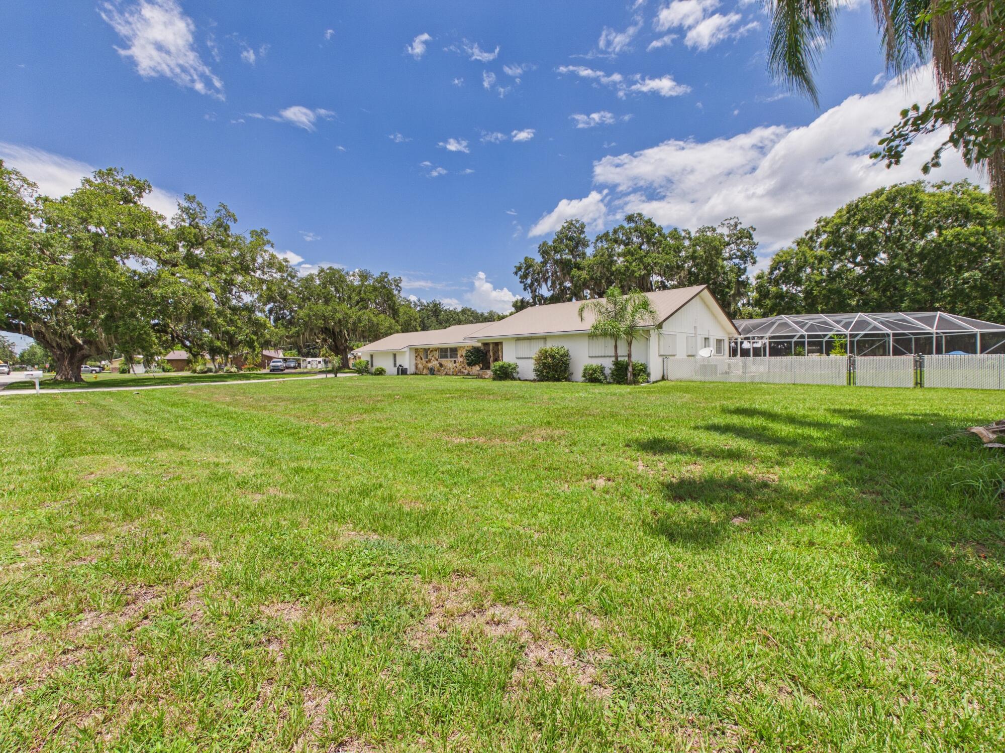 OKEECHOBEE ESTATES 2ND - Residential
