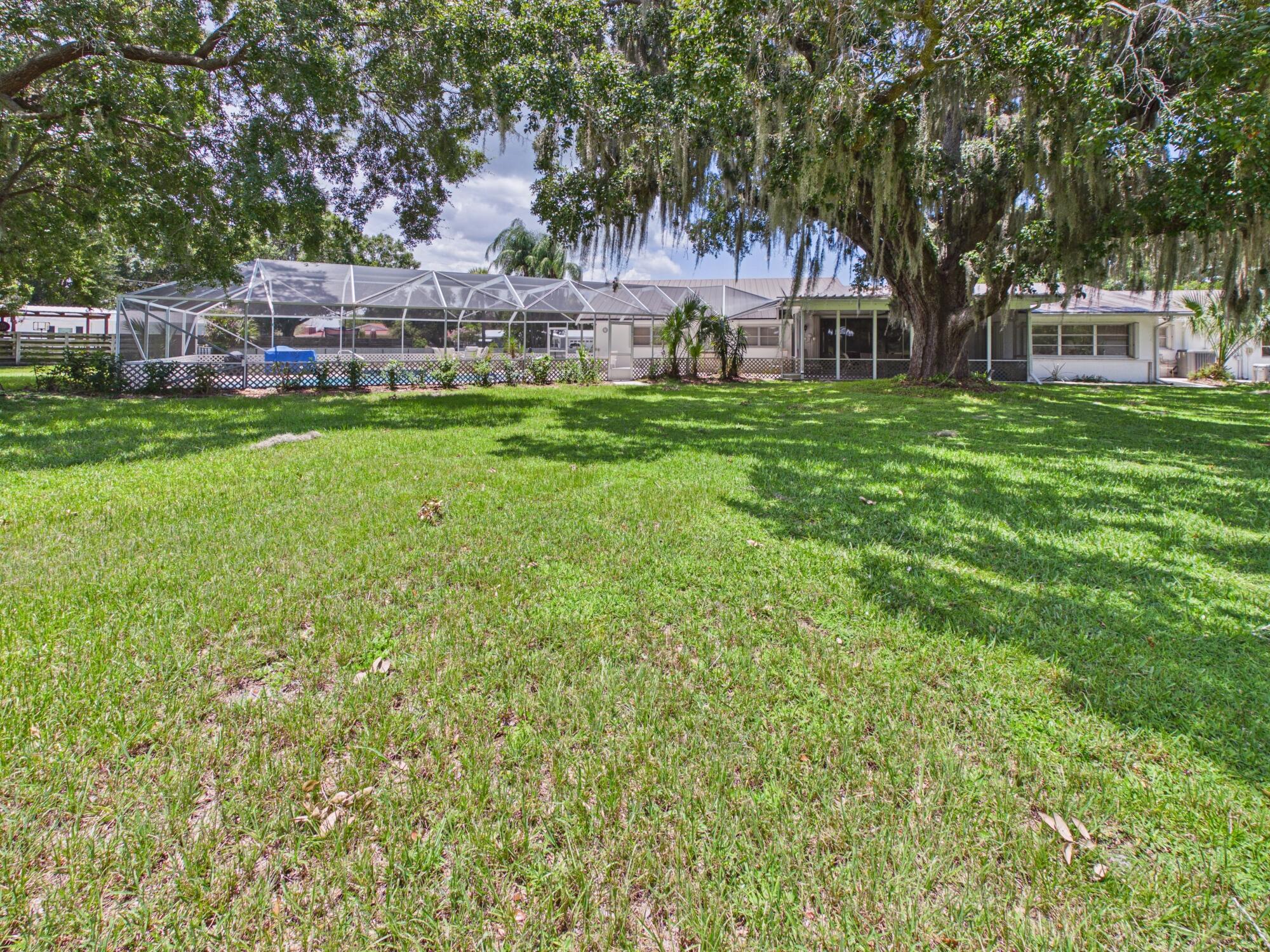 OKEECHOBEE ESTATES 2ND - Residential