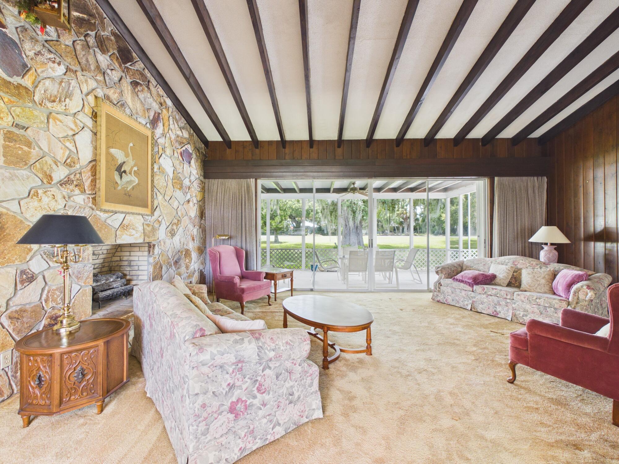 OKEECHOBEE ESTATES 2ND - Residential