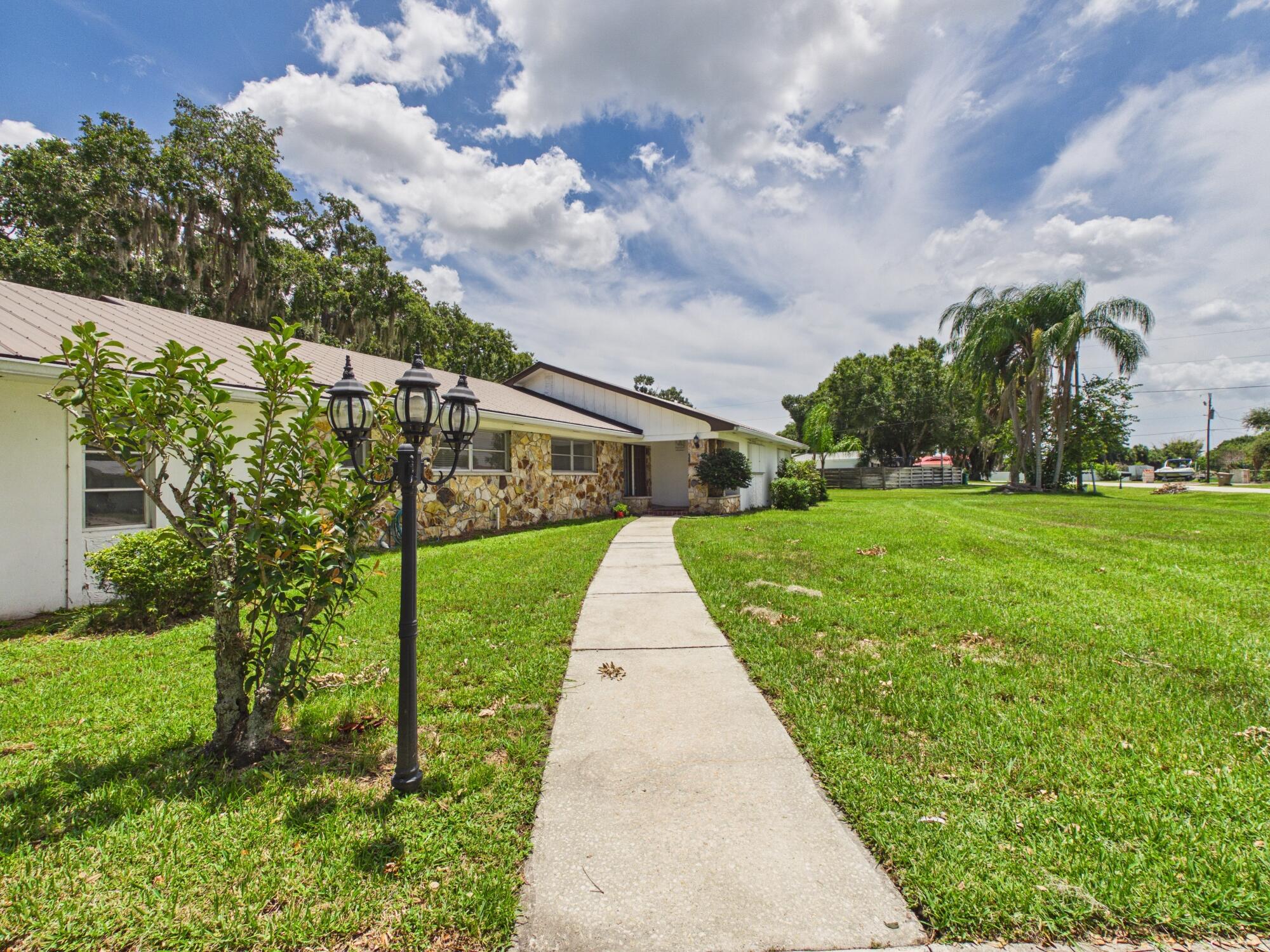 OKEECHOBEE ESTATES 2ND - Residential