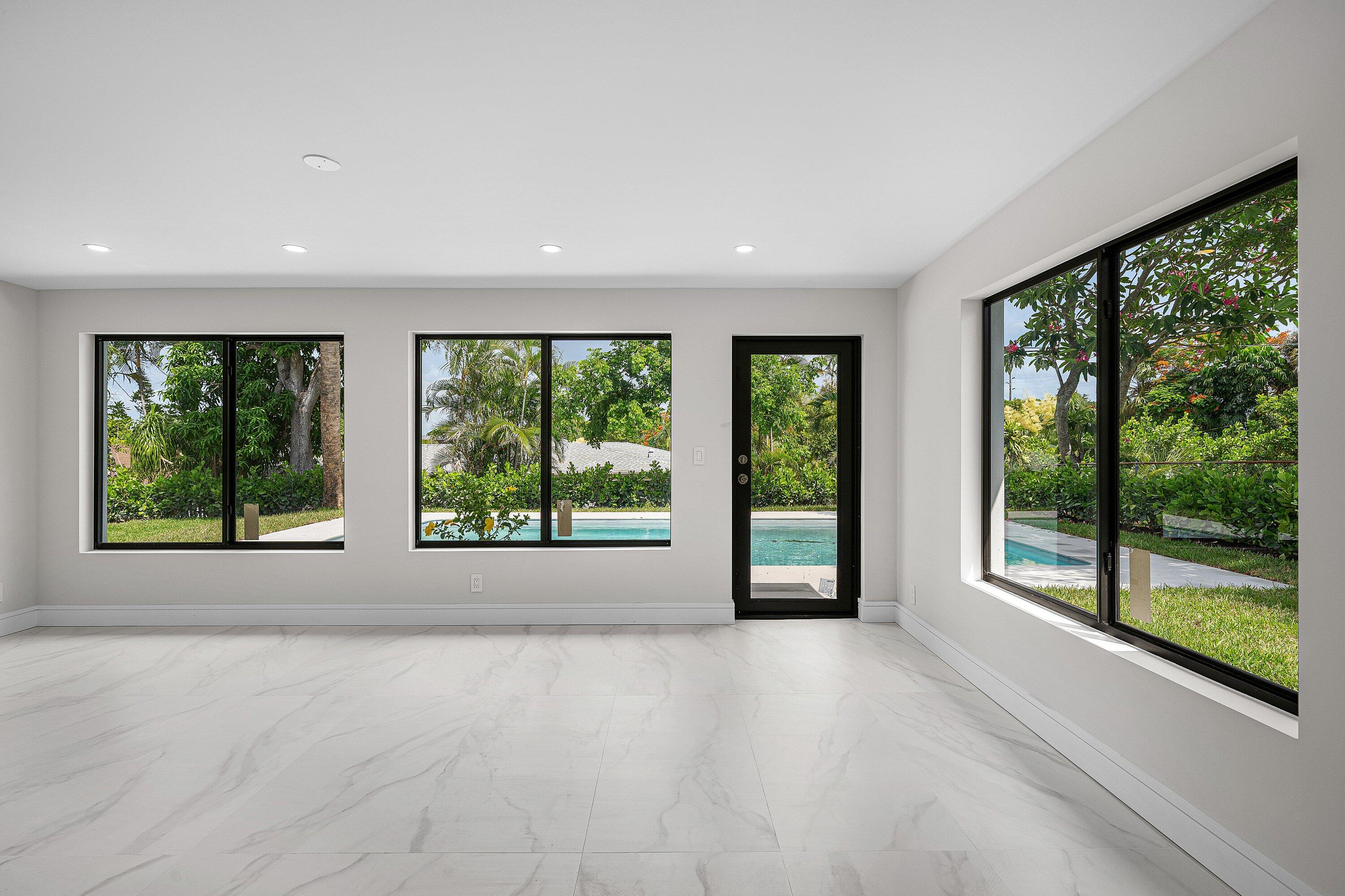 LAKE OSBORNE TERRACE - Residential
