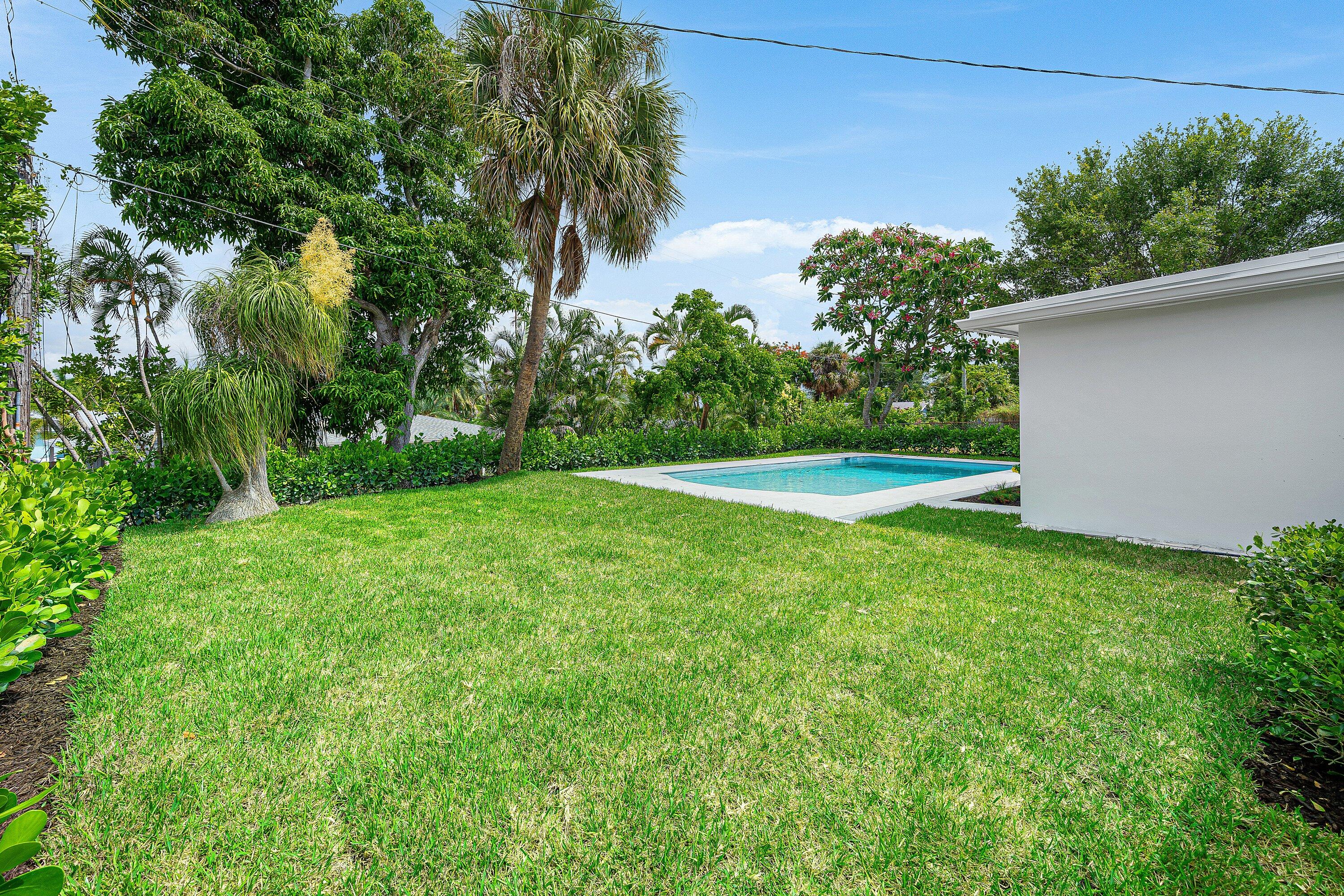 LAKE OSBORNE TERRACE - Residential