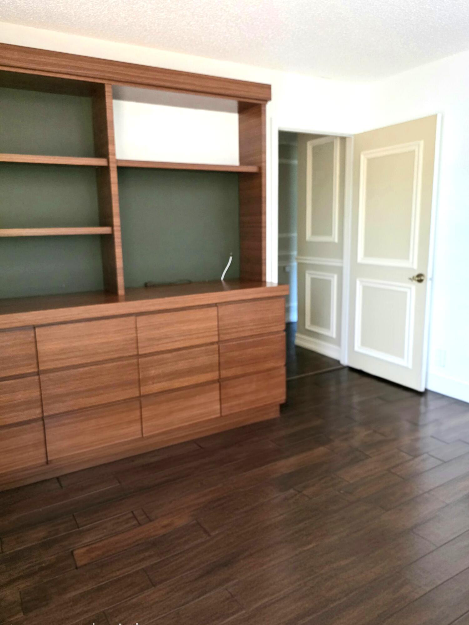 Island Lakes - Residential Lease