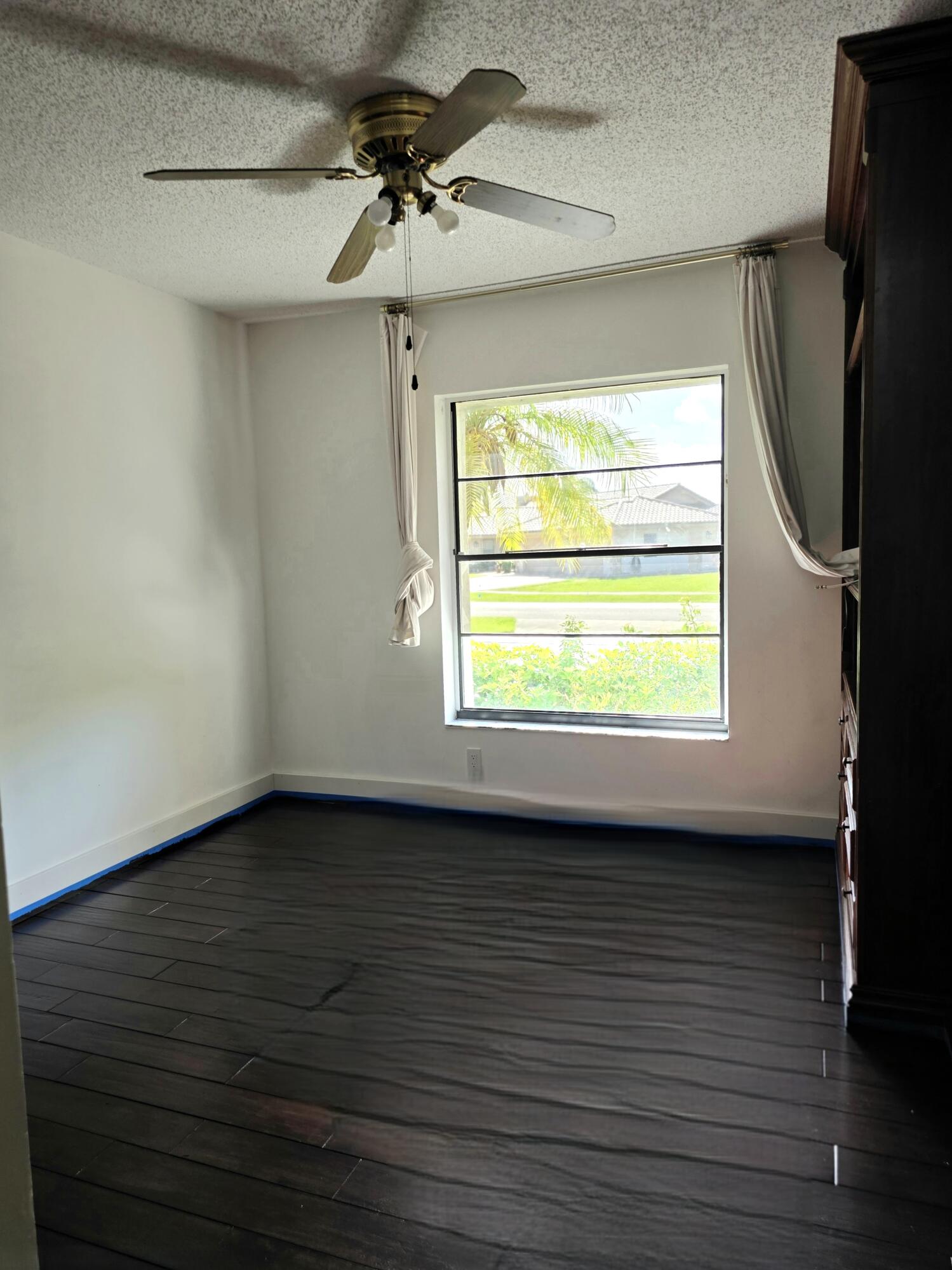 Island Lakes - Residential Lease
