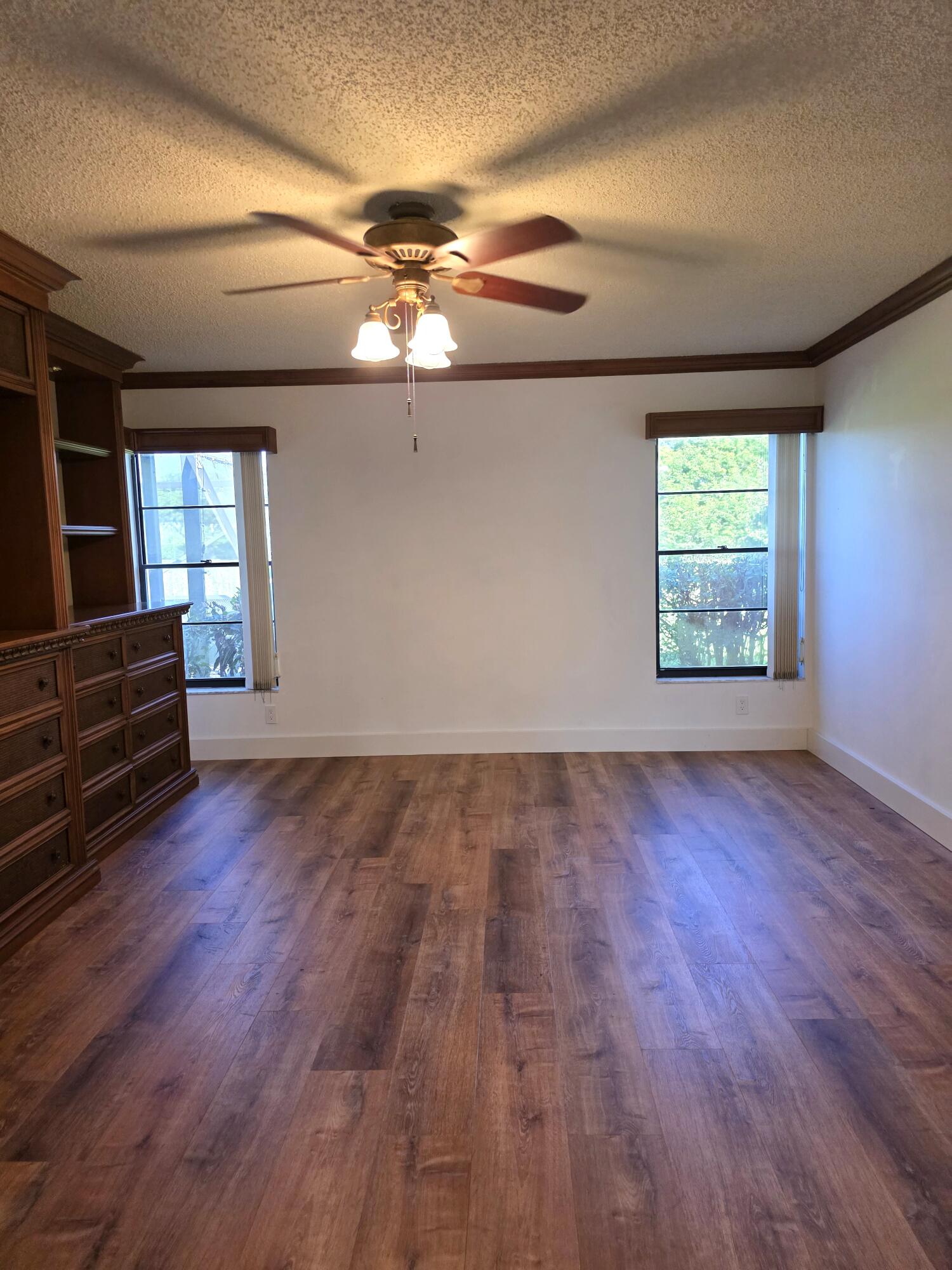 Island Lakes - Residential Lease