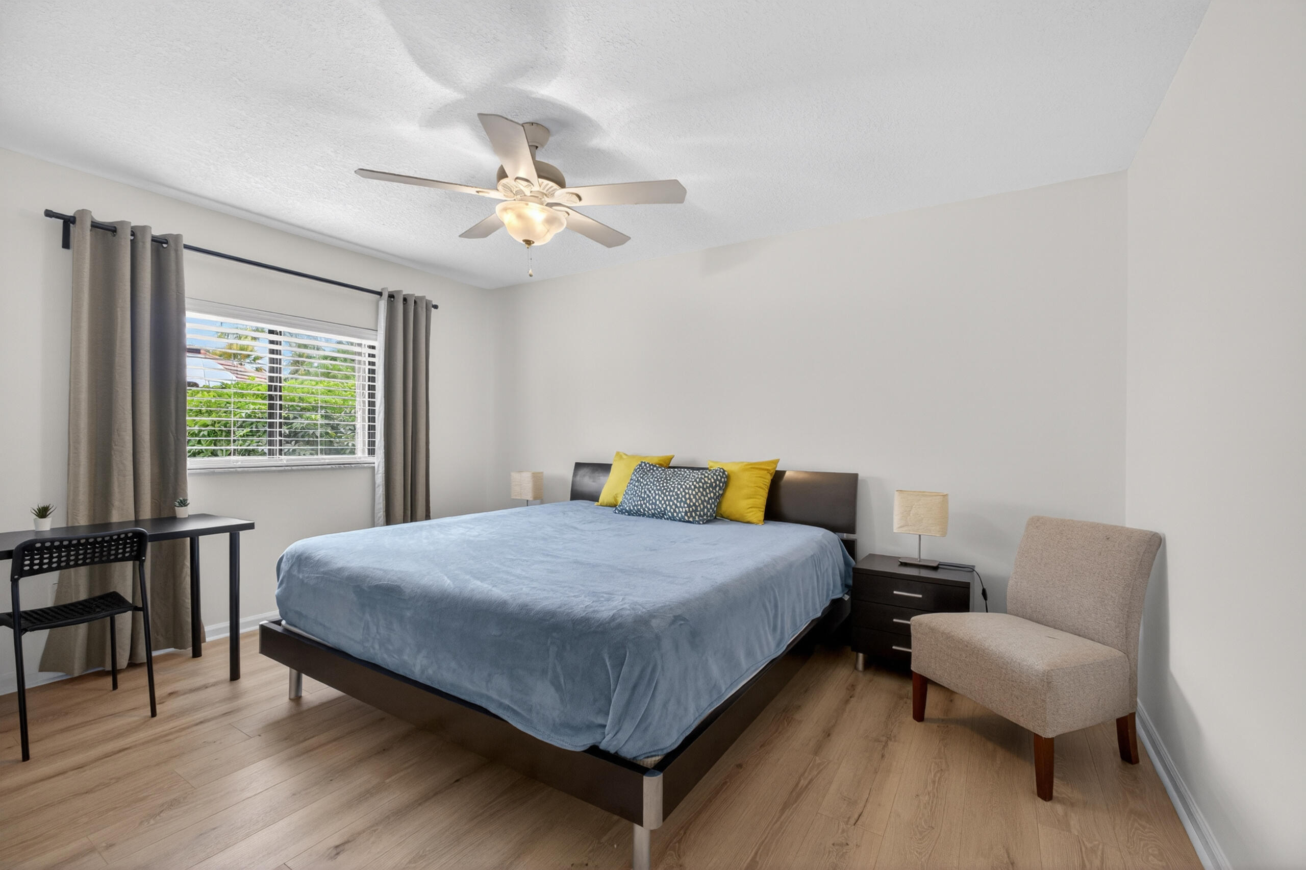 GREENVIEW SHORES 2 OF WELLINGTON - Residential Lease