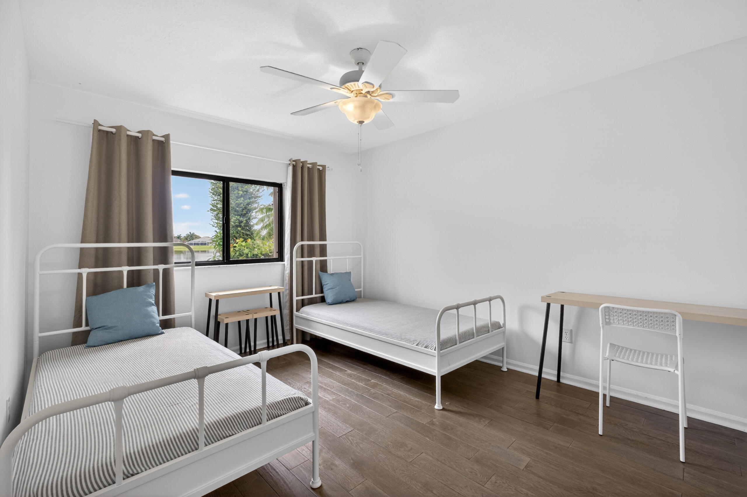 GREENVIEW SHORES 2 OF WELLINGTON - Residential Lease