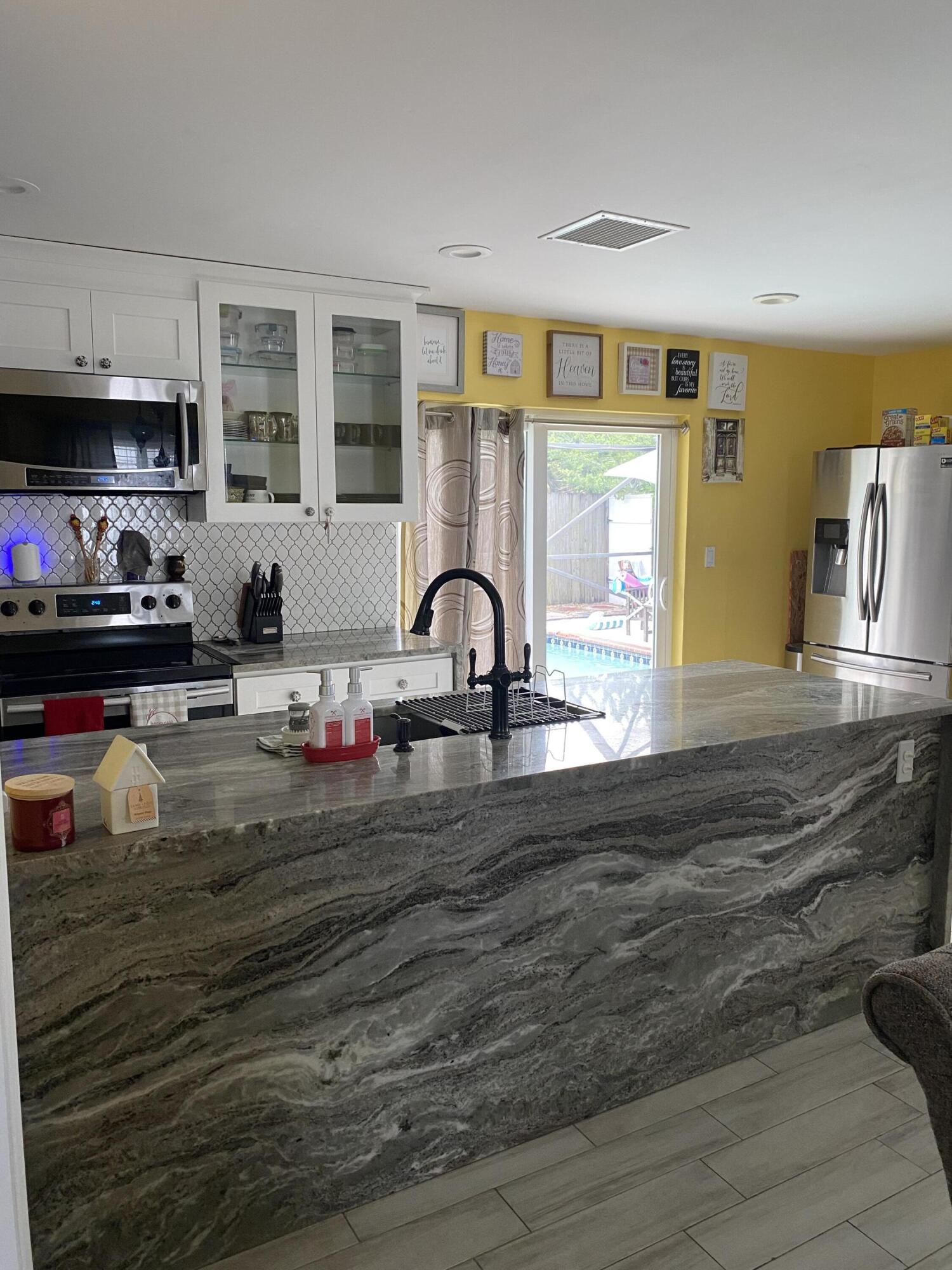 LAKE WORTH TOWN OF - Residential Income