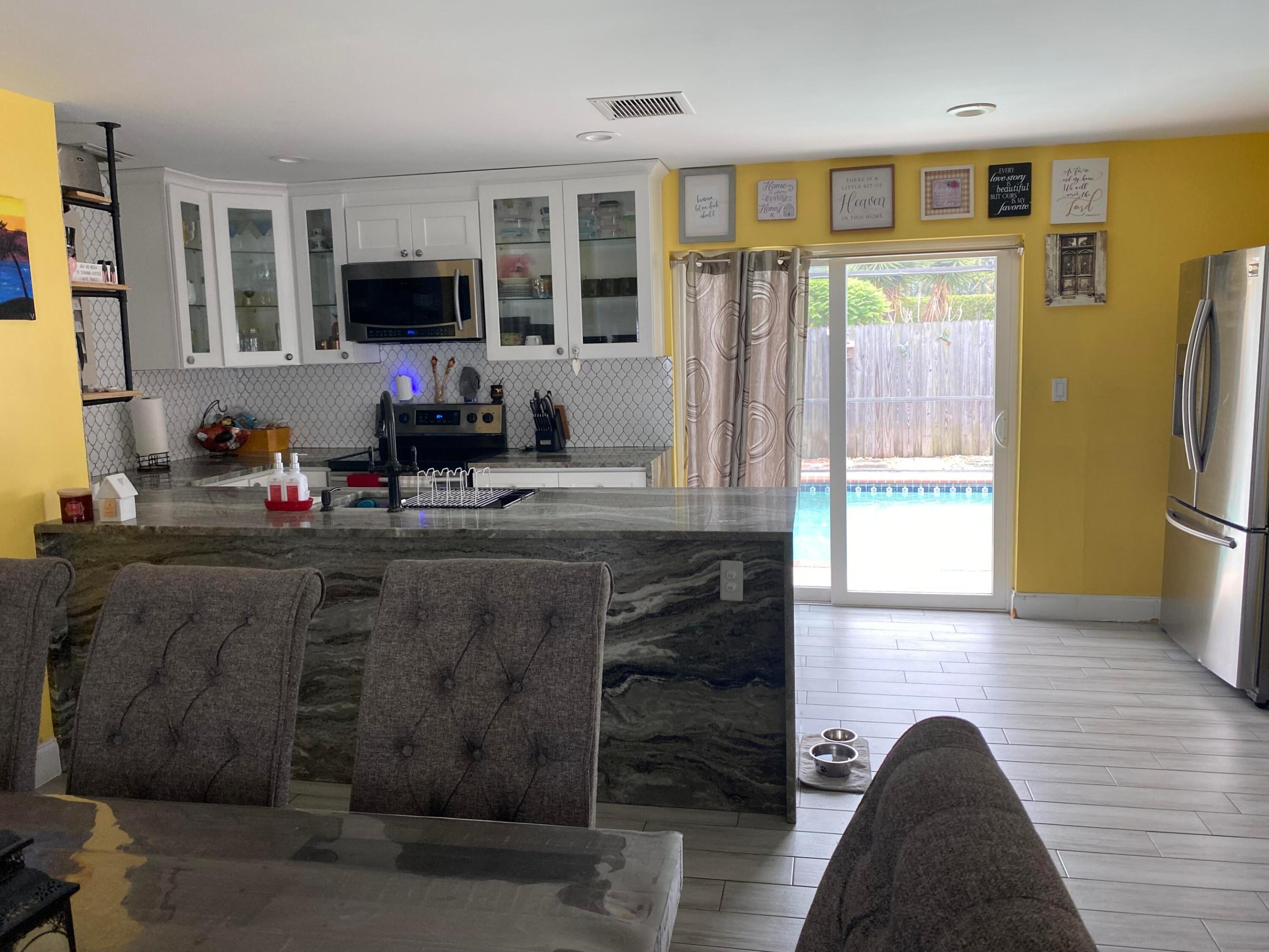 LAKE WORTH TOWN OF - Residential Income