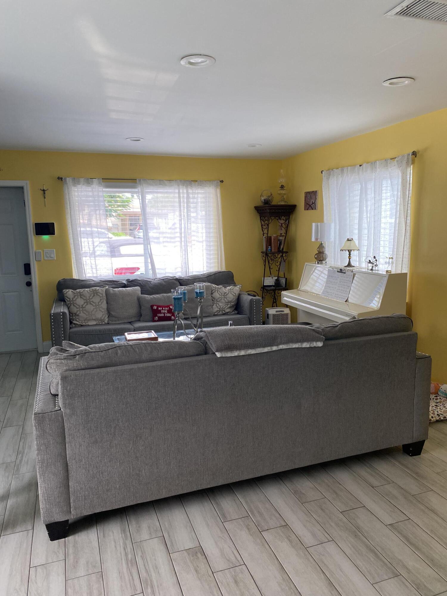 LAKE WORTH TOWN OF - Residential Income