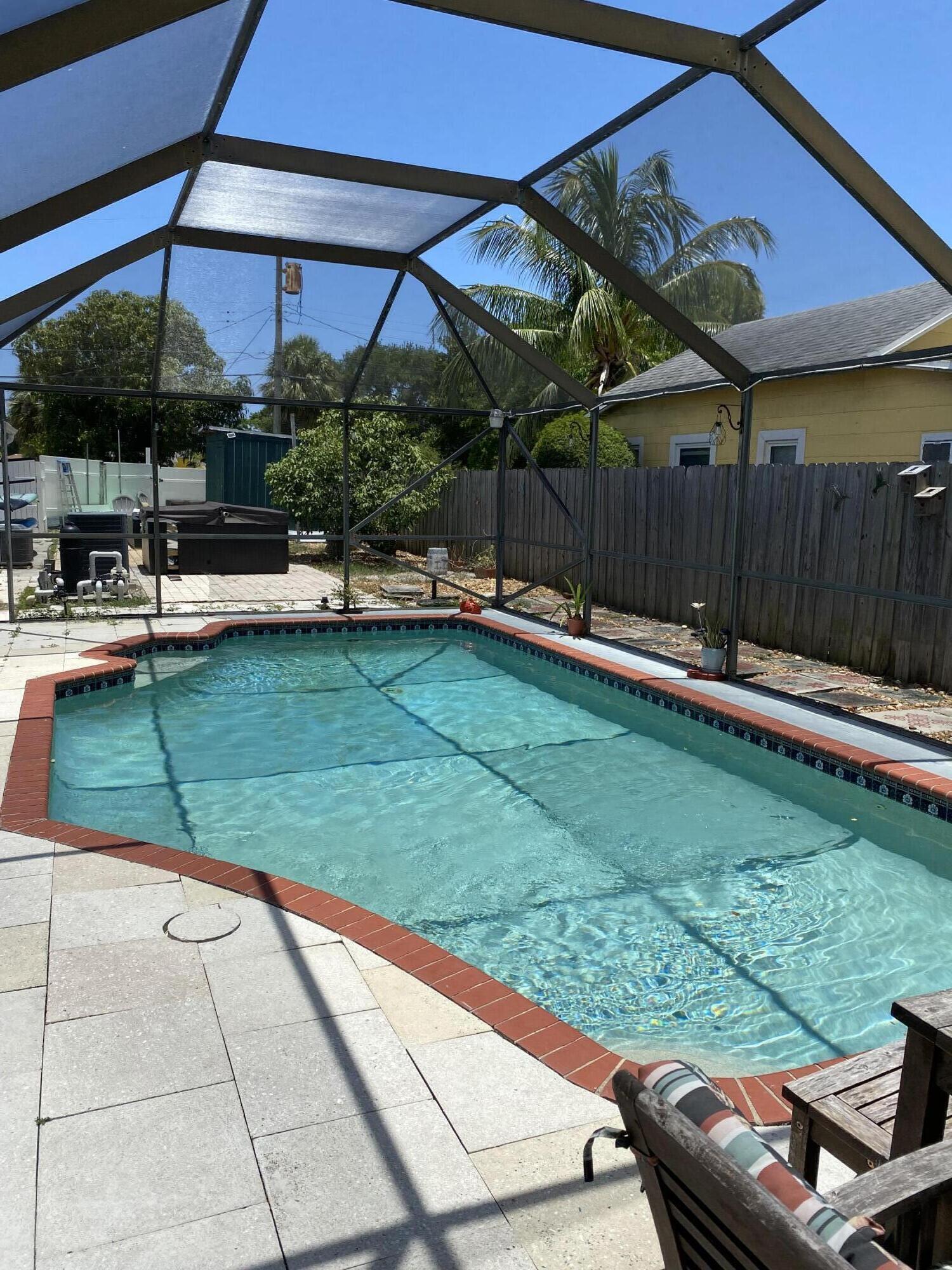 LAKE WORTH TOWN OF - Residential Income