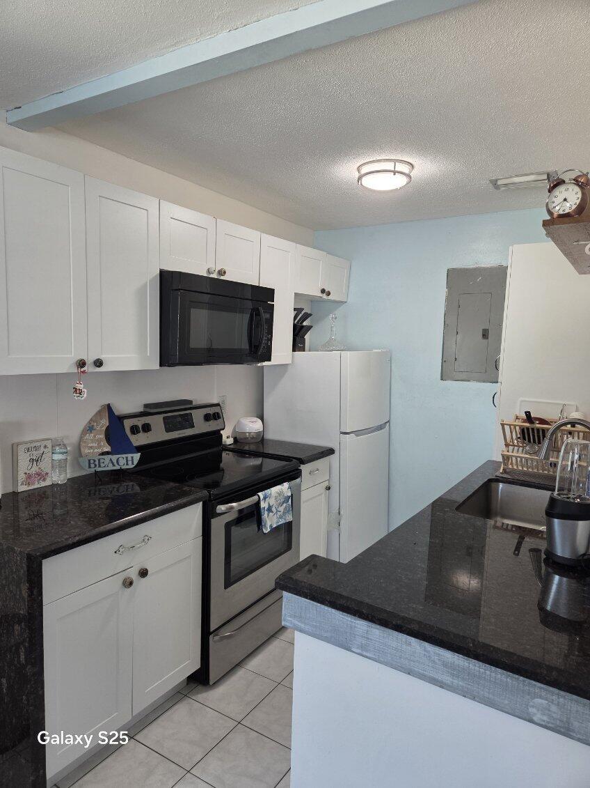 LAKE WORTH TOWN OF - Residential Income